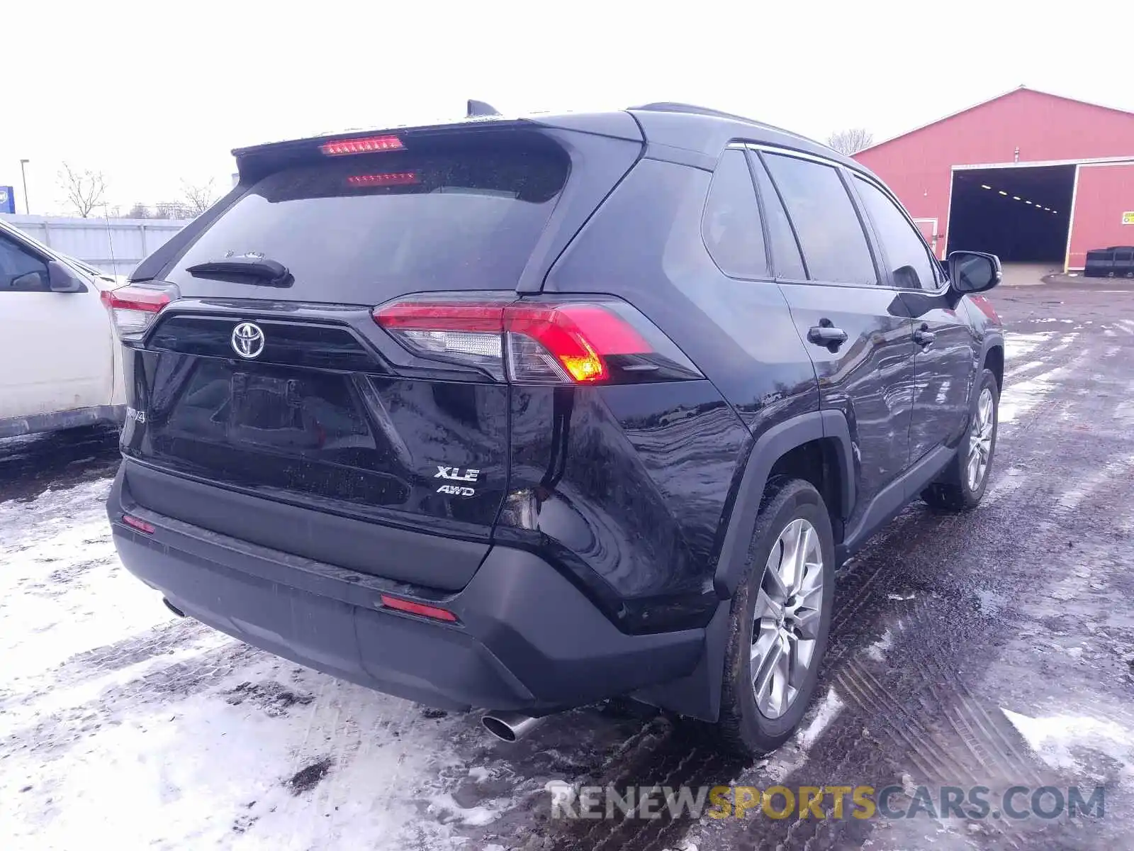 4 Photograph of a damaged car 2T3R1RFV8KW017915 TOYOTA RAV4 2019