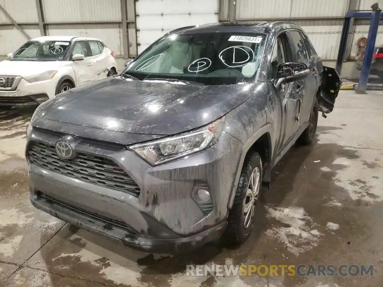 2 Фотография поврежденного автомобиля 2T3R1RFV8KW082151 TOYOTA RAV4 2019