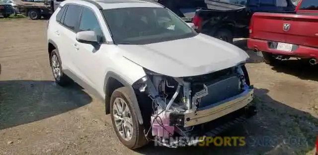 1 Photograph of a damaged car 2T3R1RFVXKW035767 TOYOTA RAV4 2019