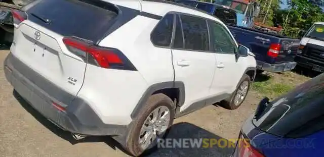 4 Photograph of a damaged car 2T3R1RFVXKW035767 TOYOTA RAV4 2019