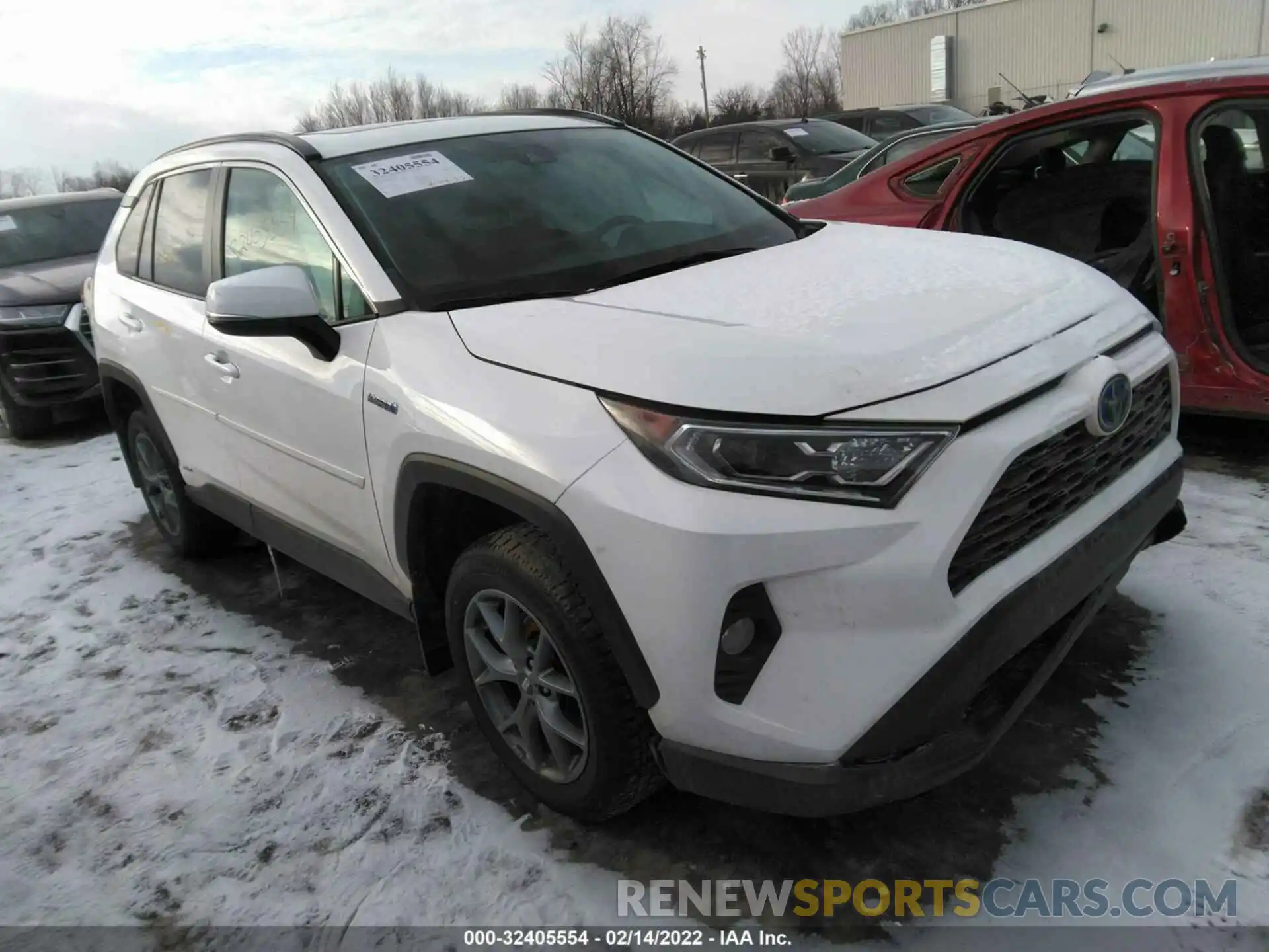 1 Photograph of a damaged car 2T3RWRFV0KW005436 TOYOTA RAV4 2019