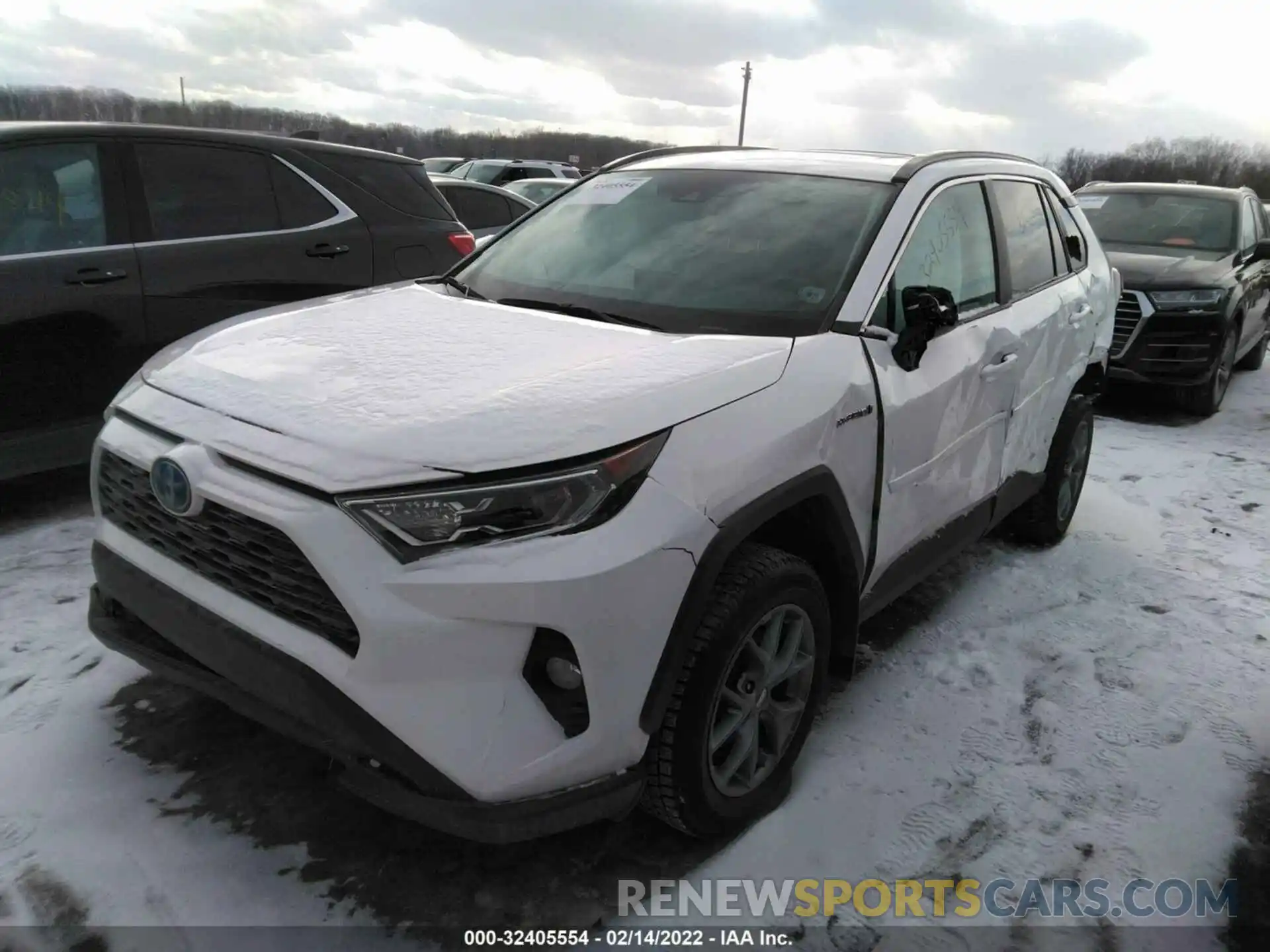 2 Photograph of a damaged car 2T3RWRFV0KW005436 TOYOTA RAV4 2019