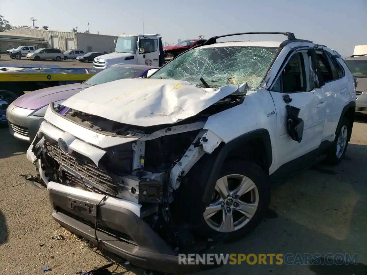 2 Photograph of a damaged car 2T3RWRFV0KW015349 TOYOTA RAV4 2019