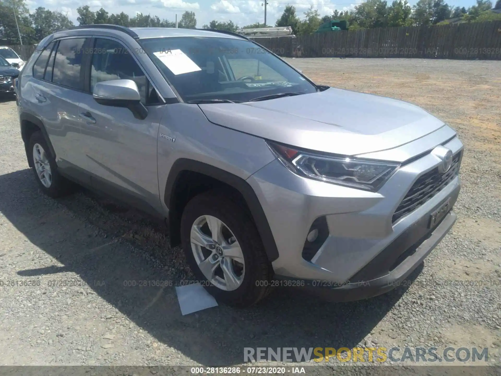 1 Photograph of a damaged car 2T3RWRFV0KW021507 TOYOTA RAV4 2019