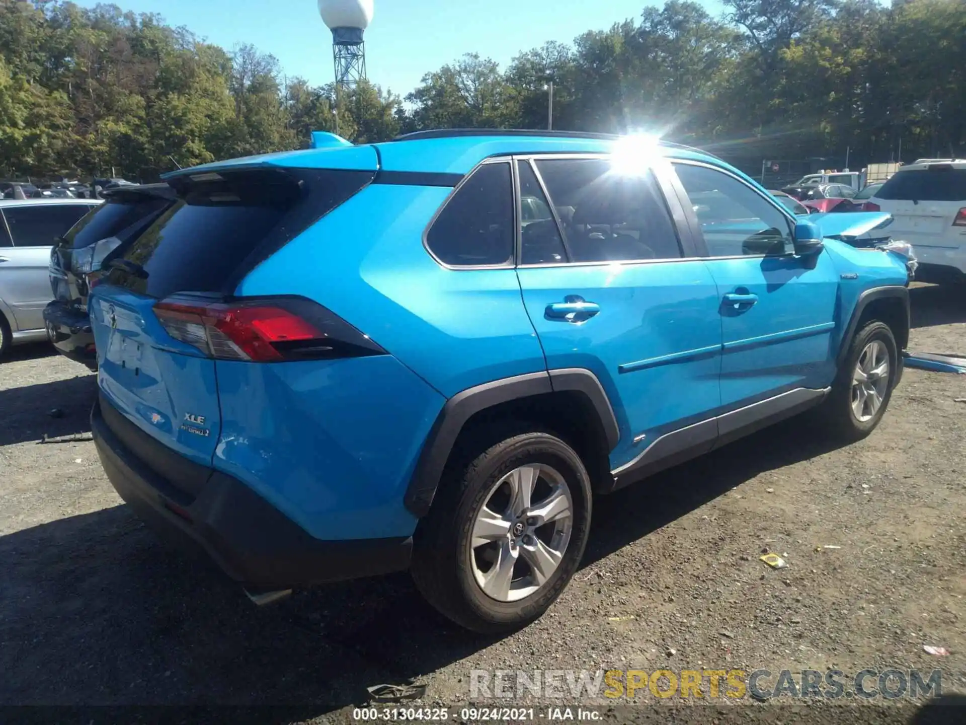 4 Photograph of a damaged car 2T3RWRFV0KW023564 TOYOTA RAV4 2019