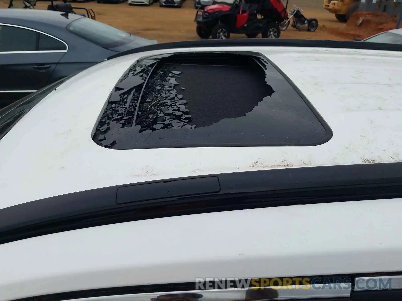 9 Photograph of a damaged car 2T3RWRFV0KW025220 TOYOTA RAV4 2019