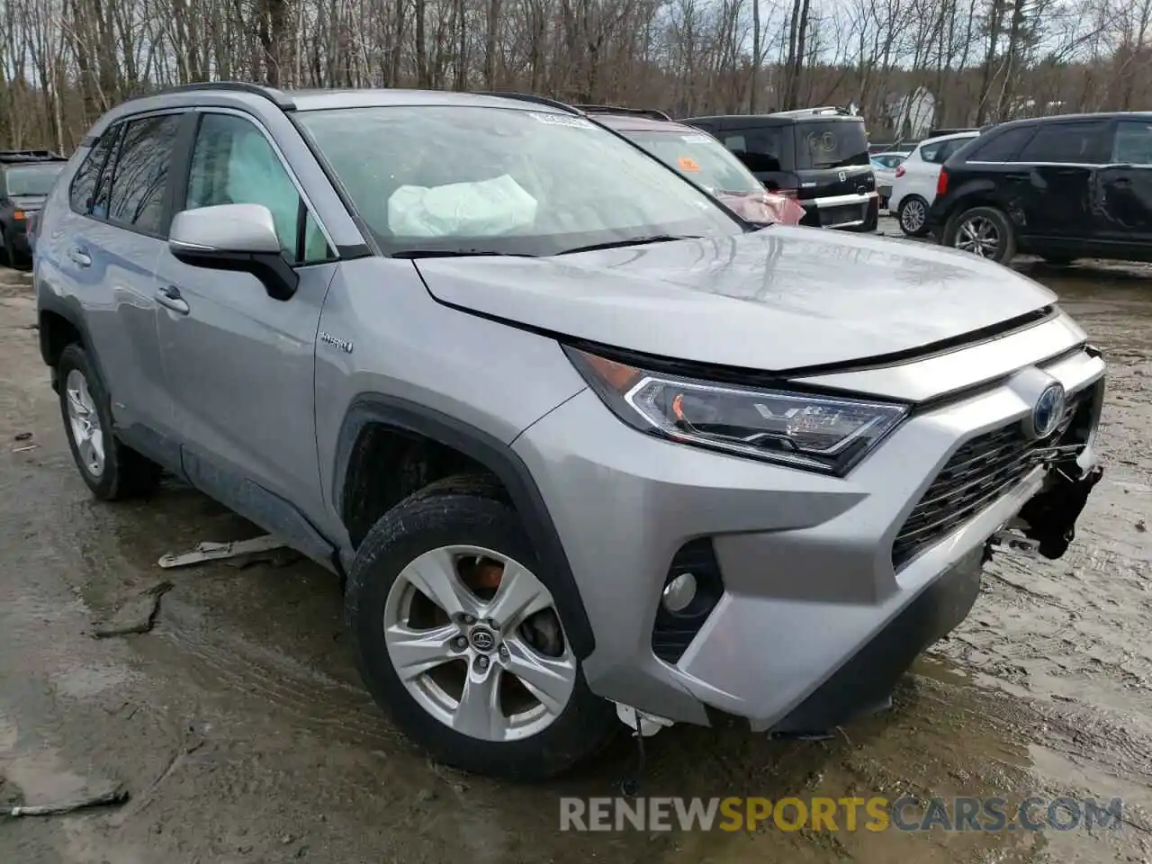 1 Photograph of a damaged car 2T3RWRFV0KW027467 TOYOTA RAV4 2019