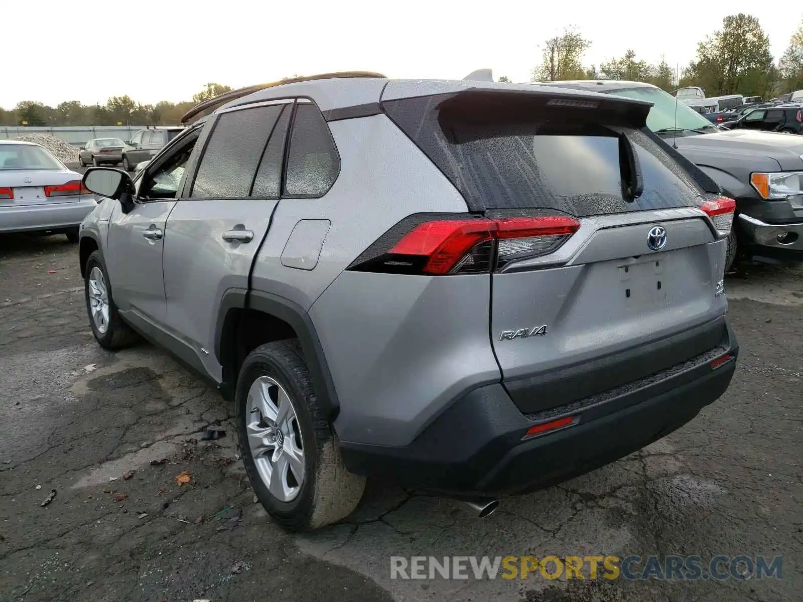 3 Photograph of a damaged car 2T3RWRFV0KW031499 TOYOTA RAV4 2019