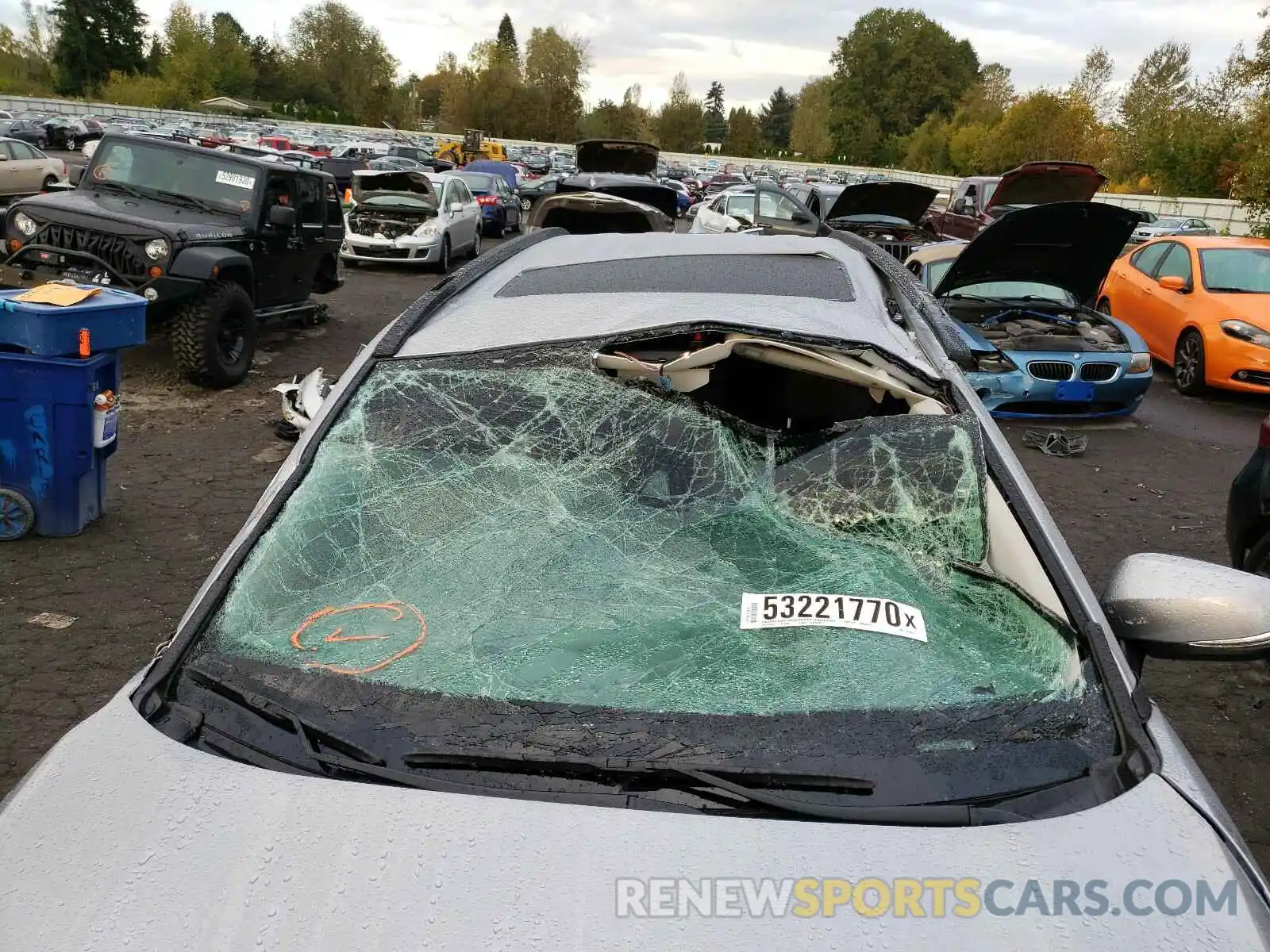 9 Photograph of a damaged car 2T3RWRFV0KW031499 TOYOTA RAV4 2019