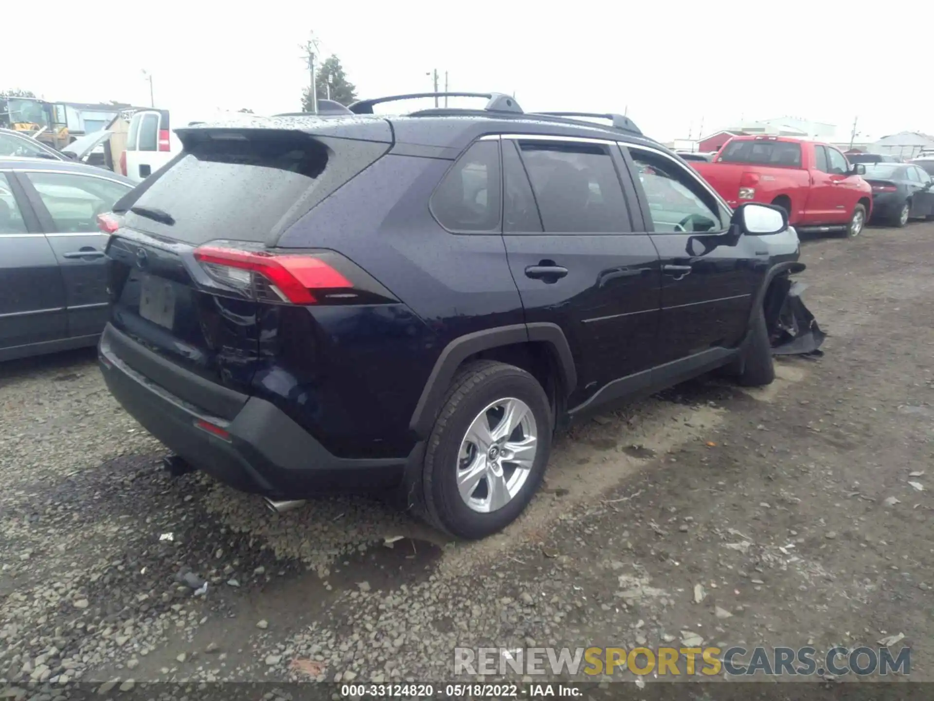 4 Photograph of a damaged car 2T3RWRFV0KW033947 TOYOTA RAV4 2019