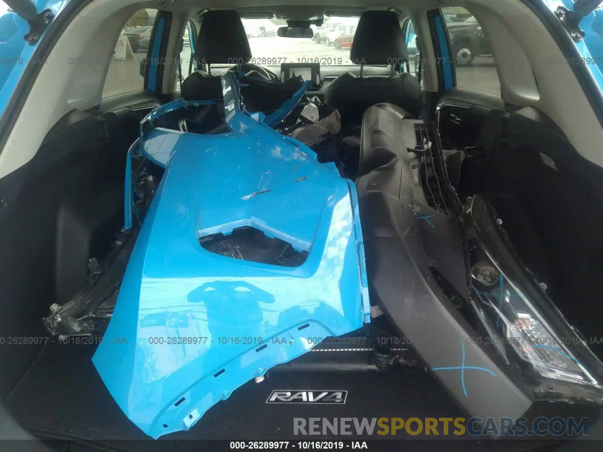 8 Photograph of a damaged car 2T3RWRFV1KW004375 TOYOTA RAV4 2019