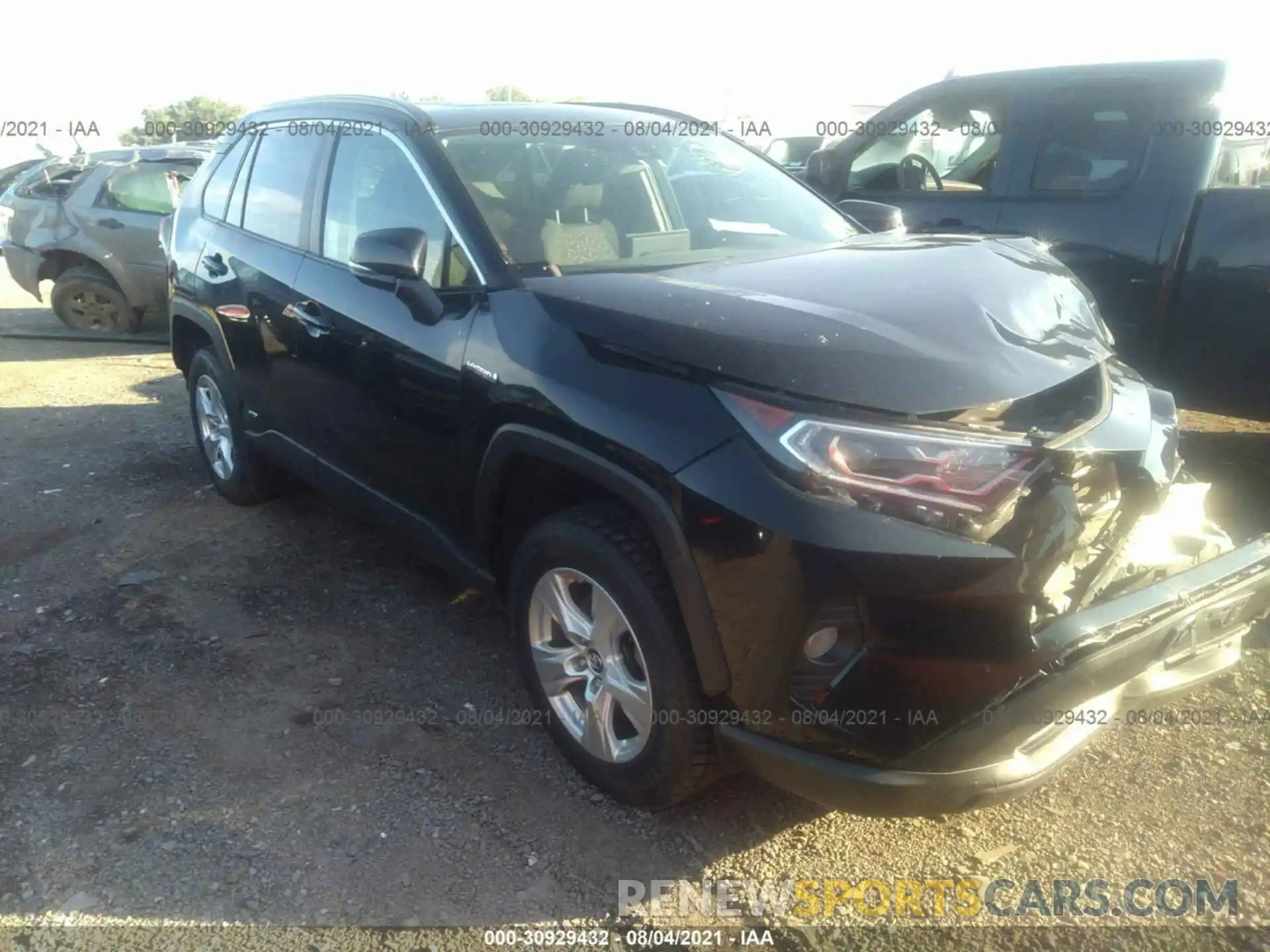 1 Photograph of a damaged car 2T3RWRFV1KW008023 TOYOTA RAV4 2019