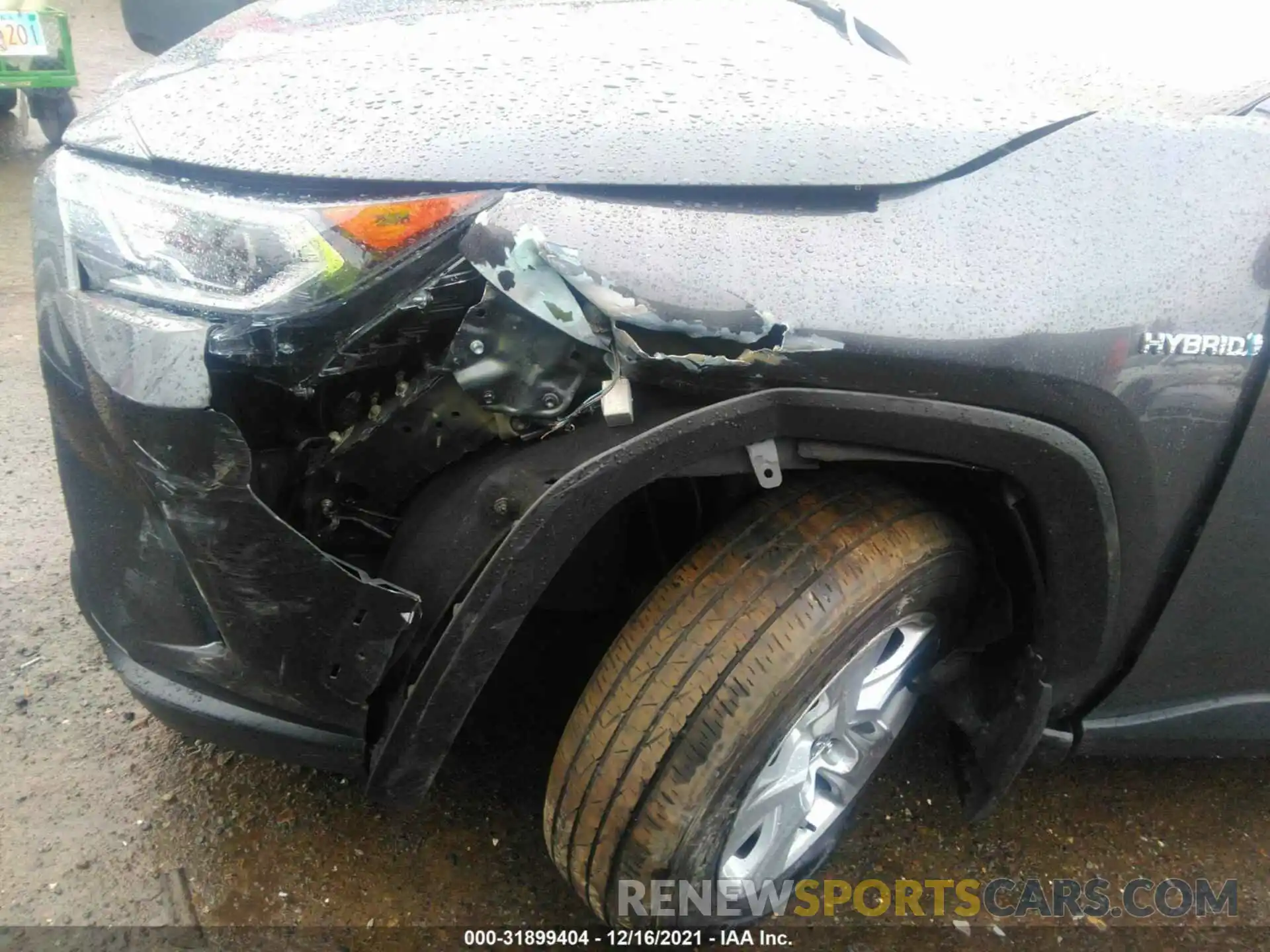 6 Photograph of a damaged car 2T3RWRFV1KW008104 TOYOTA RAV4 2019