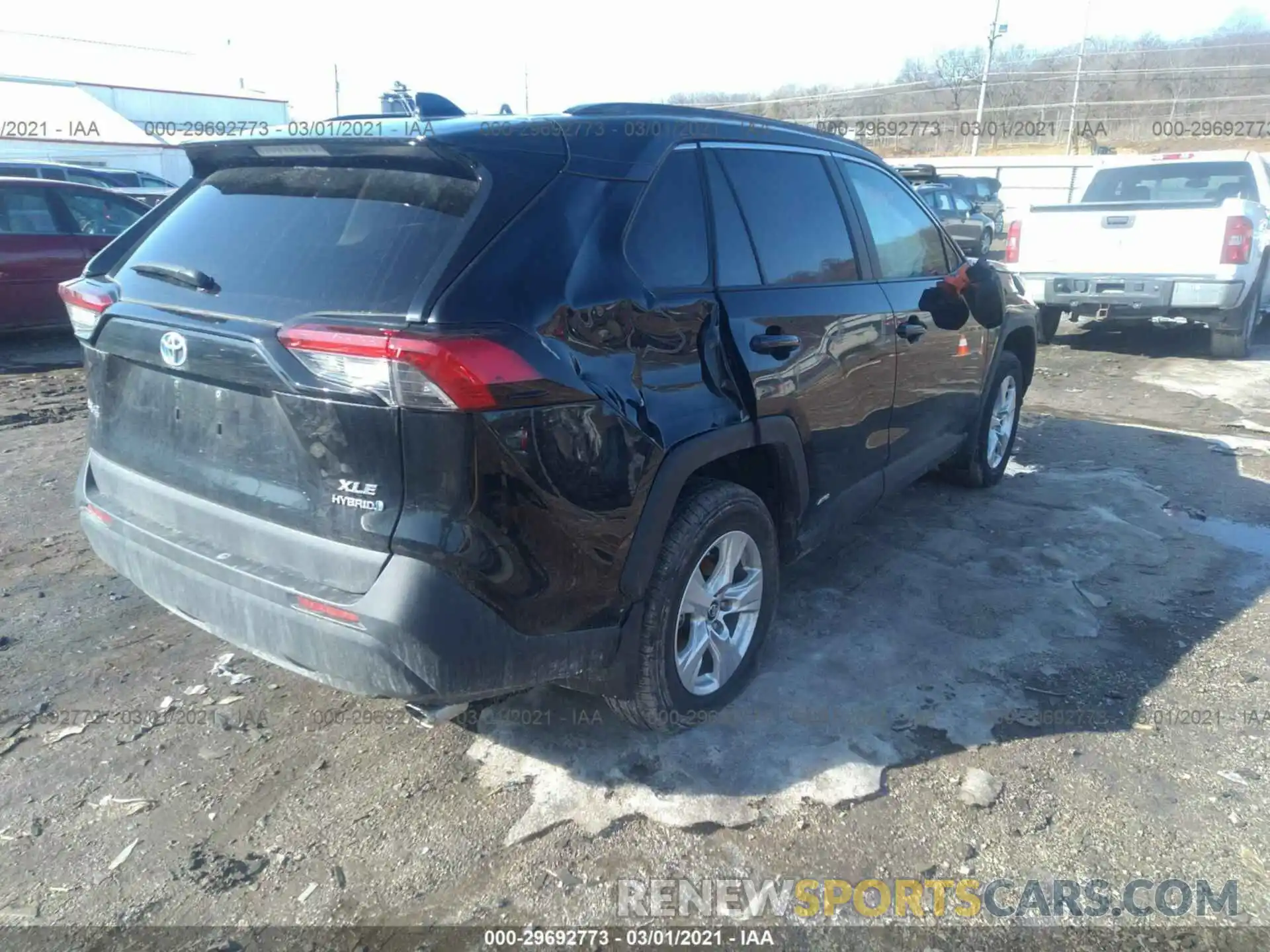 4 Photograph of a damaged car 2T3RWRFV1KW009219 TOYOTA RAV4 2019