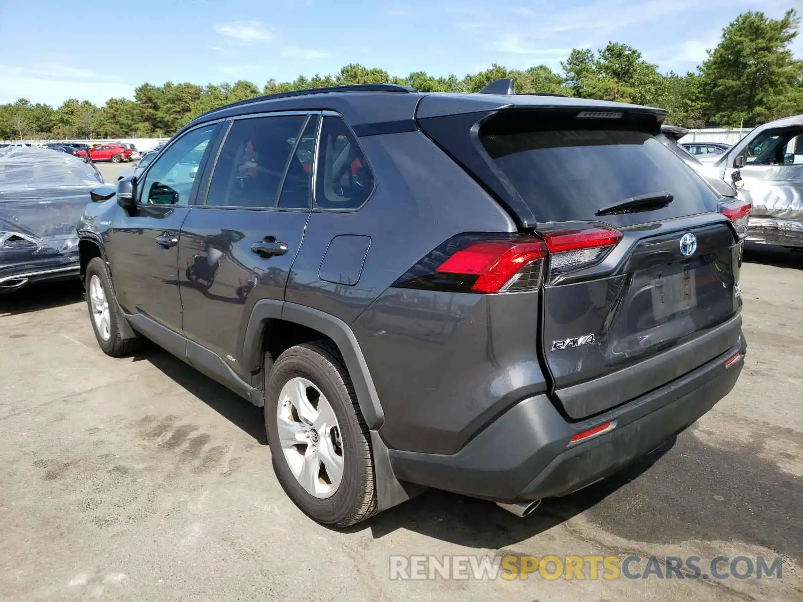 3 Photograph of a damaged car 2T3RWRFV1KW013268 TOYOTA RAV4 2019