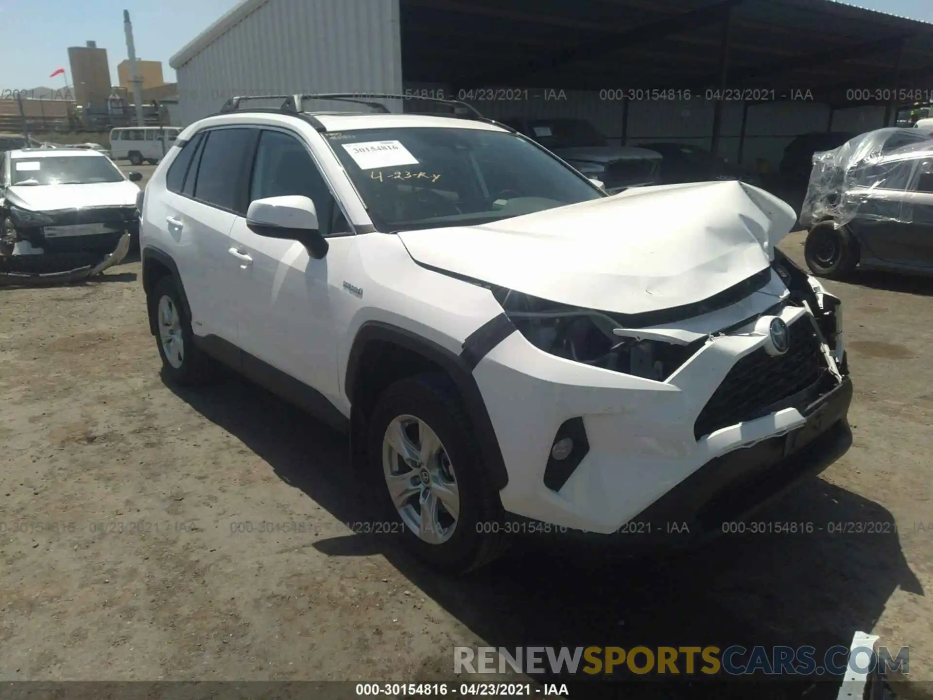 1 Photograph of a damaged car 2T3RWRFV1KW013996 TOYOTA RAV4 2019