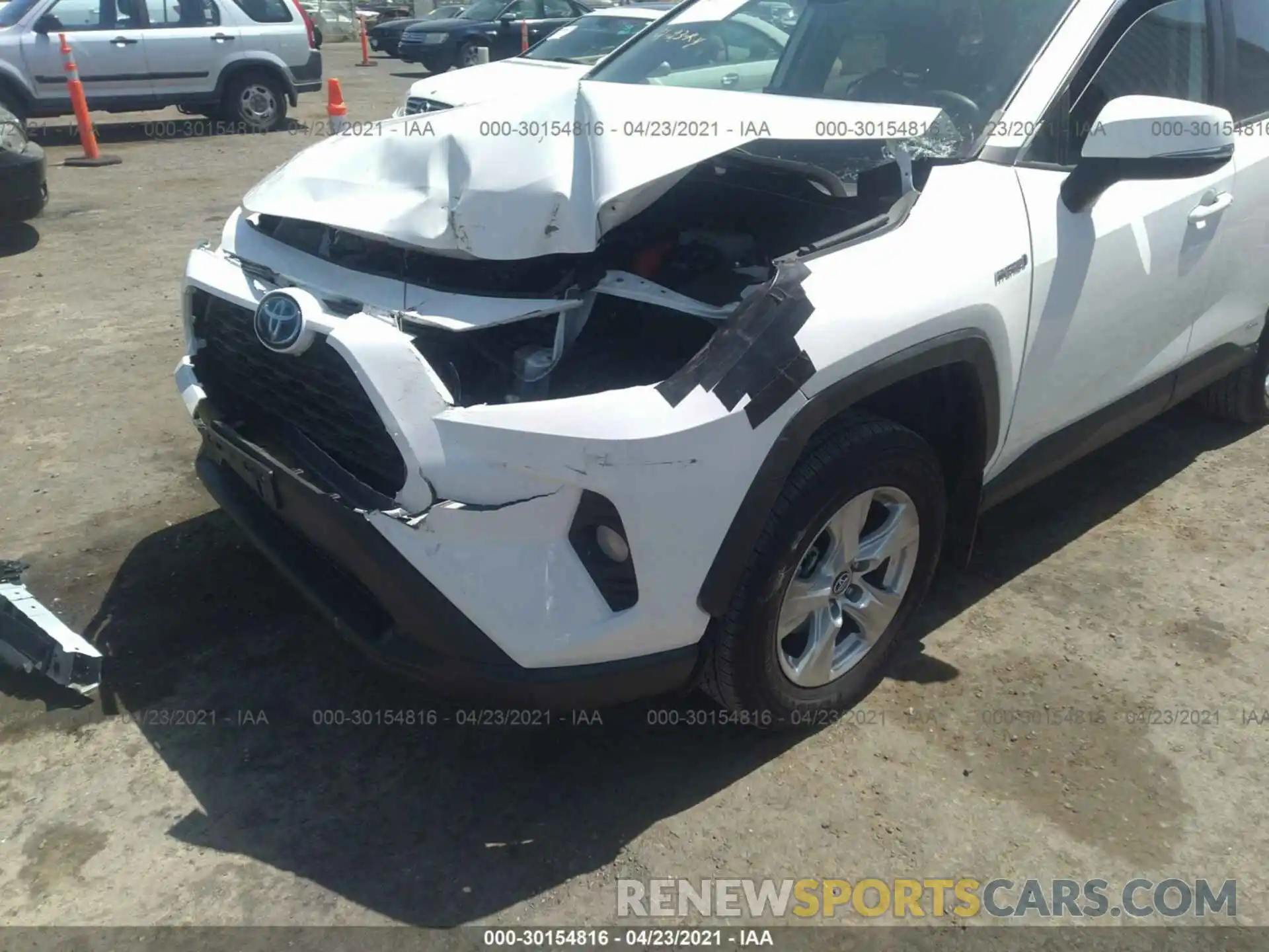 6 Photograph of a damaged car 2T3RWRFV1KW013996 TOYOTA RAV4 2019