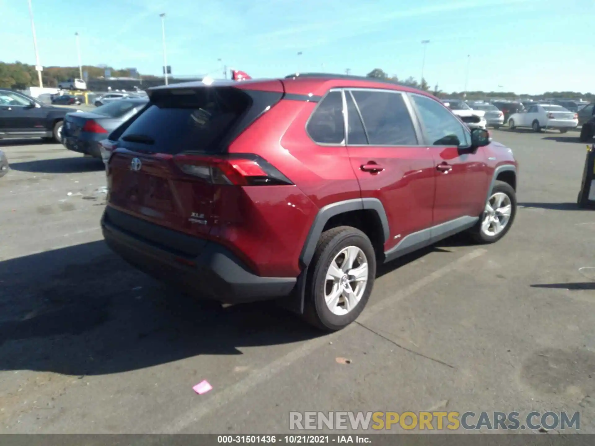 4 Photograph of a damaged car 2T3RWRFV1KW015974 TOYOTA RAV4 2019