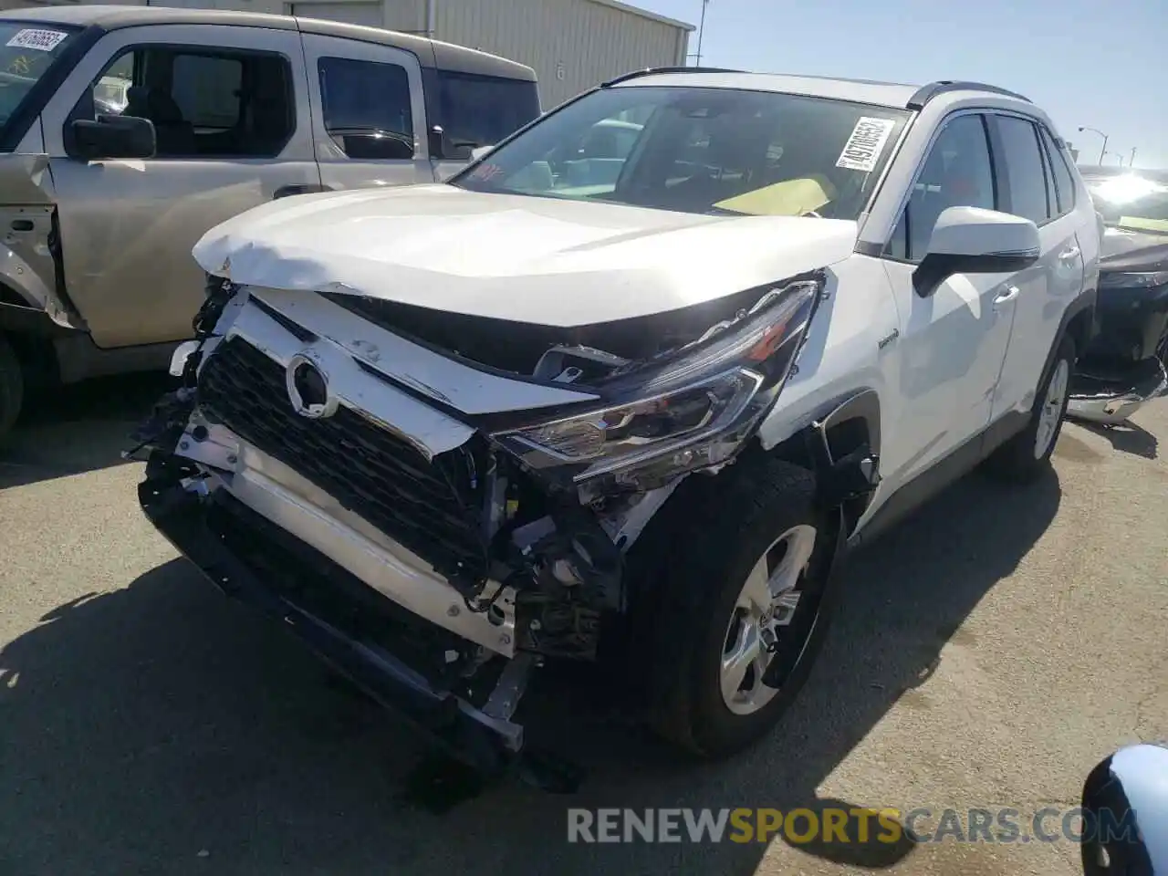 2 Photograph of a damaged car 2T3RWRFV1KW023900 TOYOTA RAV4 2019