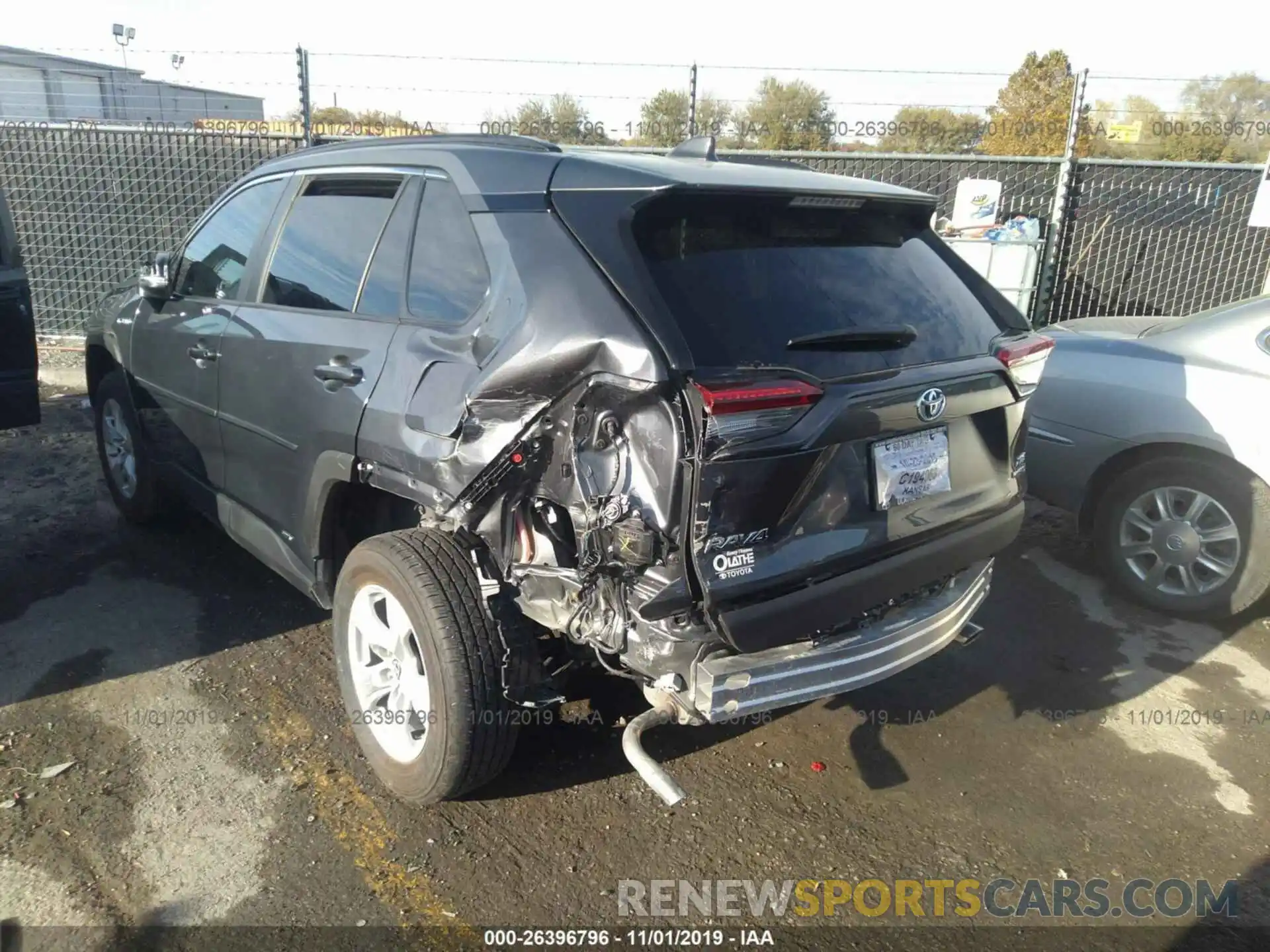 3 Photograph of a damaged car 2T3RWRFV1KW028465 TOYOTA RAV4 2019