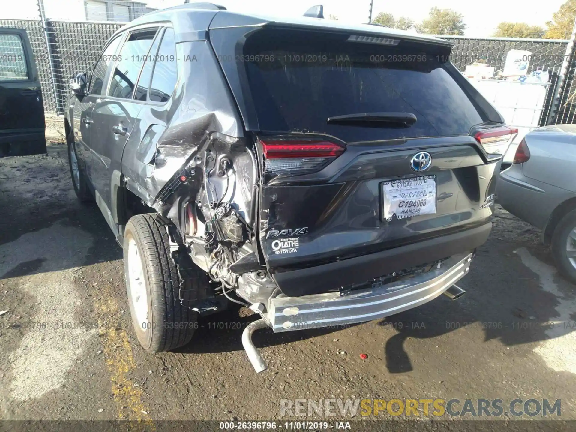 6 Photograph of a damaged car 2T3RWRFV1KW028465 TOYOTA RAV4 2019