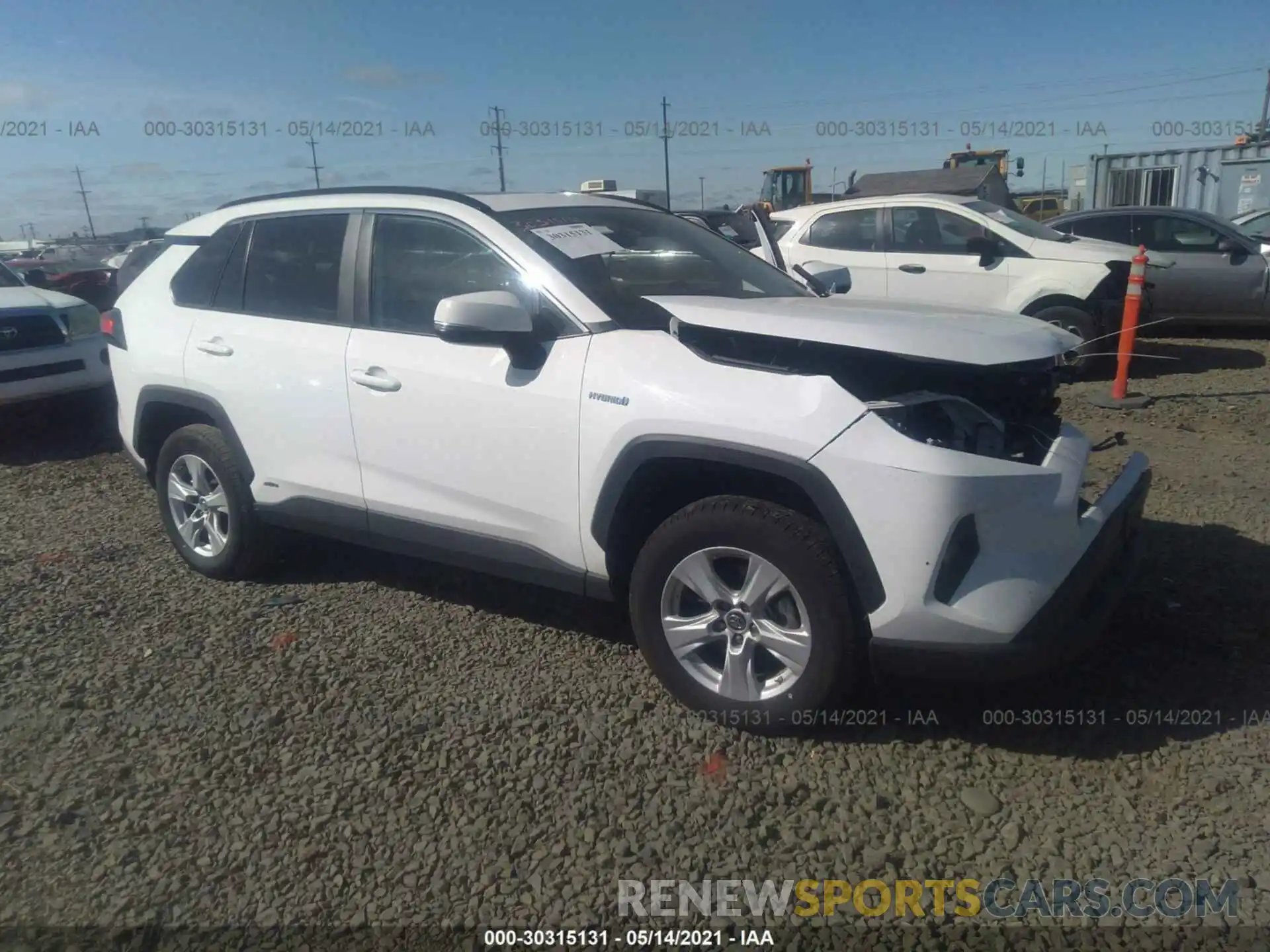 1 Photograph of a damaged car 2T3RWRFV1KW033262 TOYOTA RAV4 2019