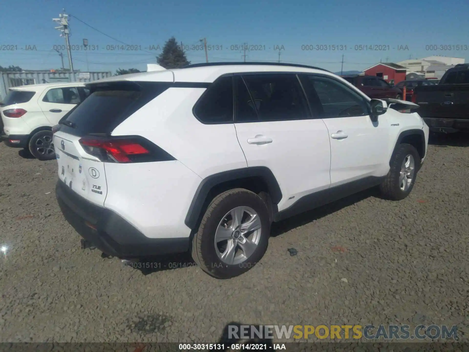 4 Photograph of a damaged car 2T3RWRFV1KW033262 TOYOTA RAV4 2019