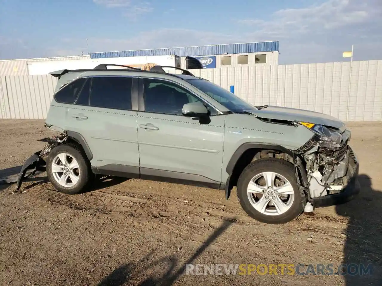 4 Photograph of a damaged car 2T3RWRFV1KW033472 TOYOTA RAV4 2019