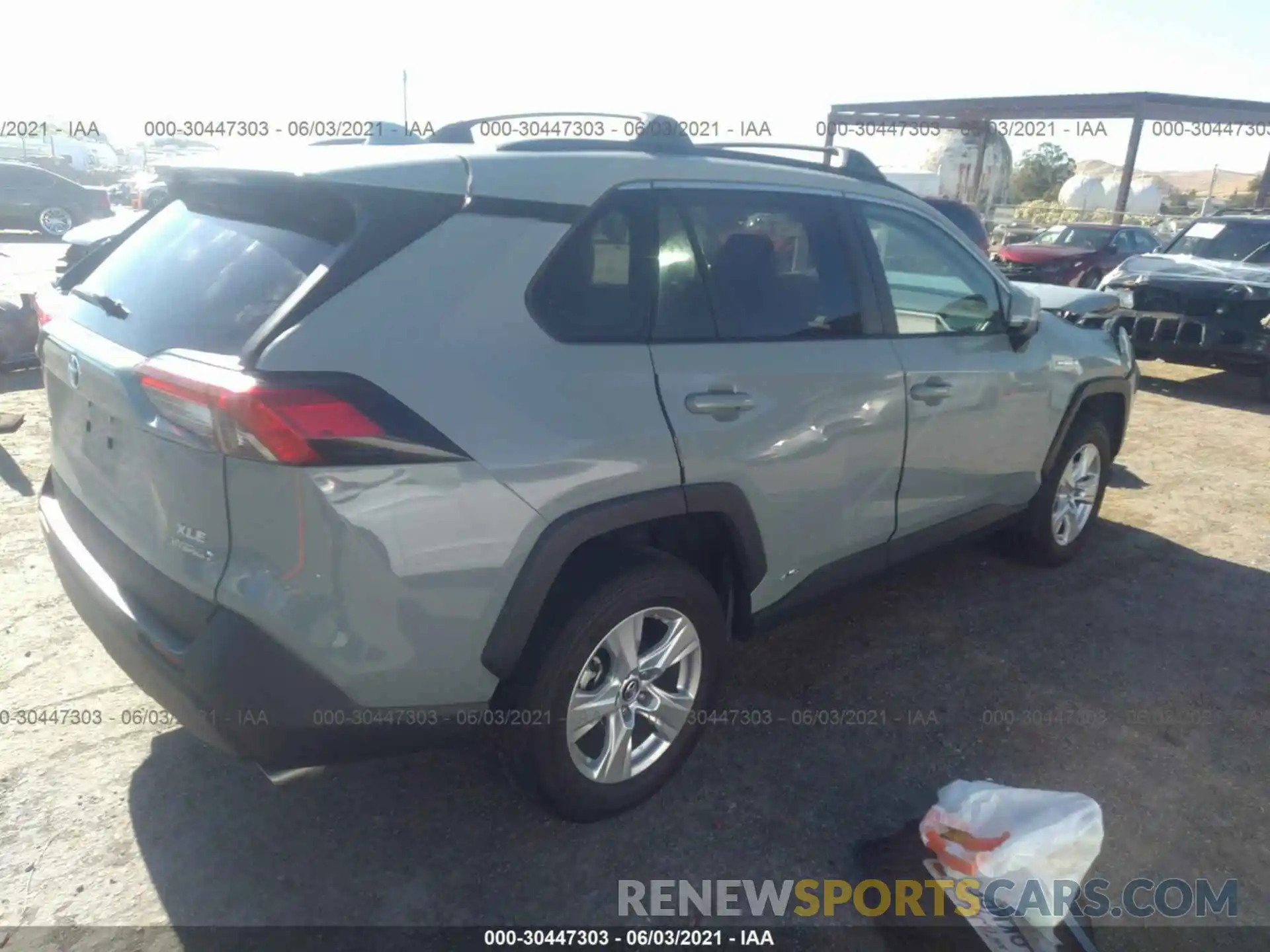 4 Photograph of a damaged car 2T3RWRFV2KW013067 TOYOTA RAV4 2019