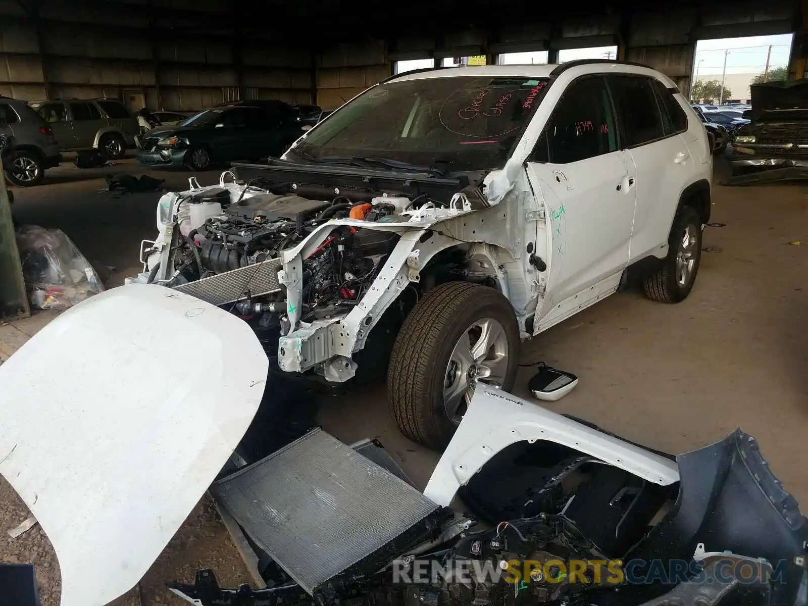2 Фотография поврежденного автомобиля 2T3RWRFV2KW019905 TOYOTA RAV4 2019
