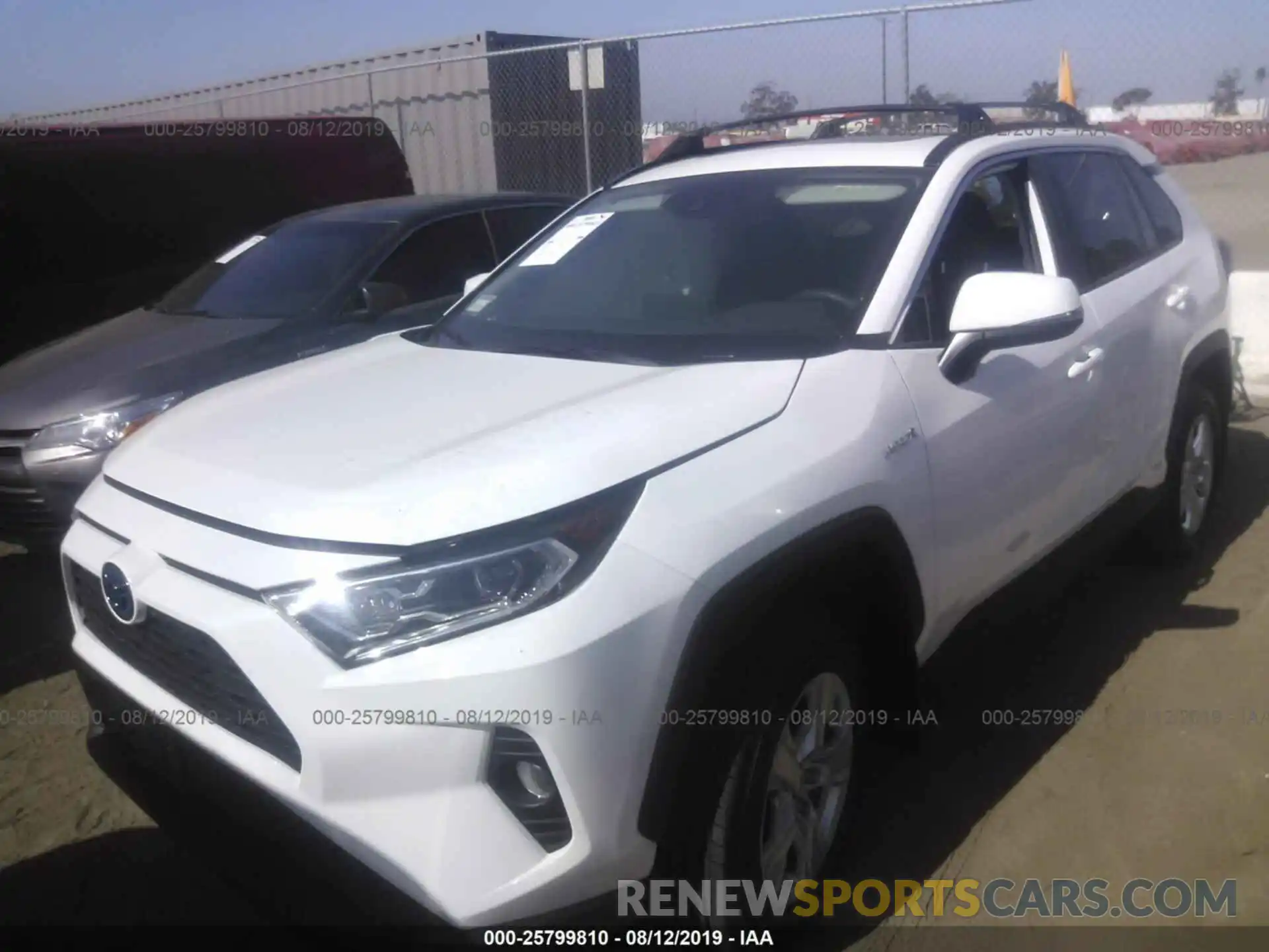 2 Photograph of a damaged car 2T3RWRFV2KW020326 TOYOTA RAV4 2019