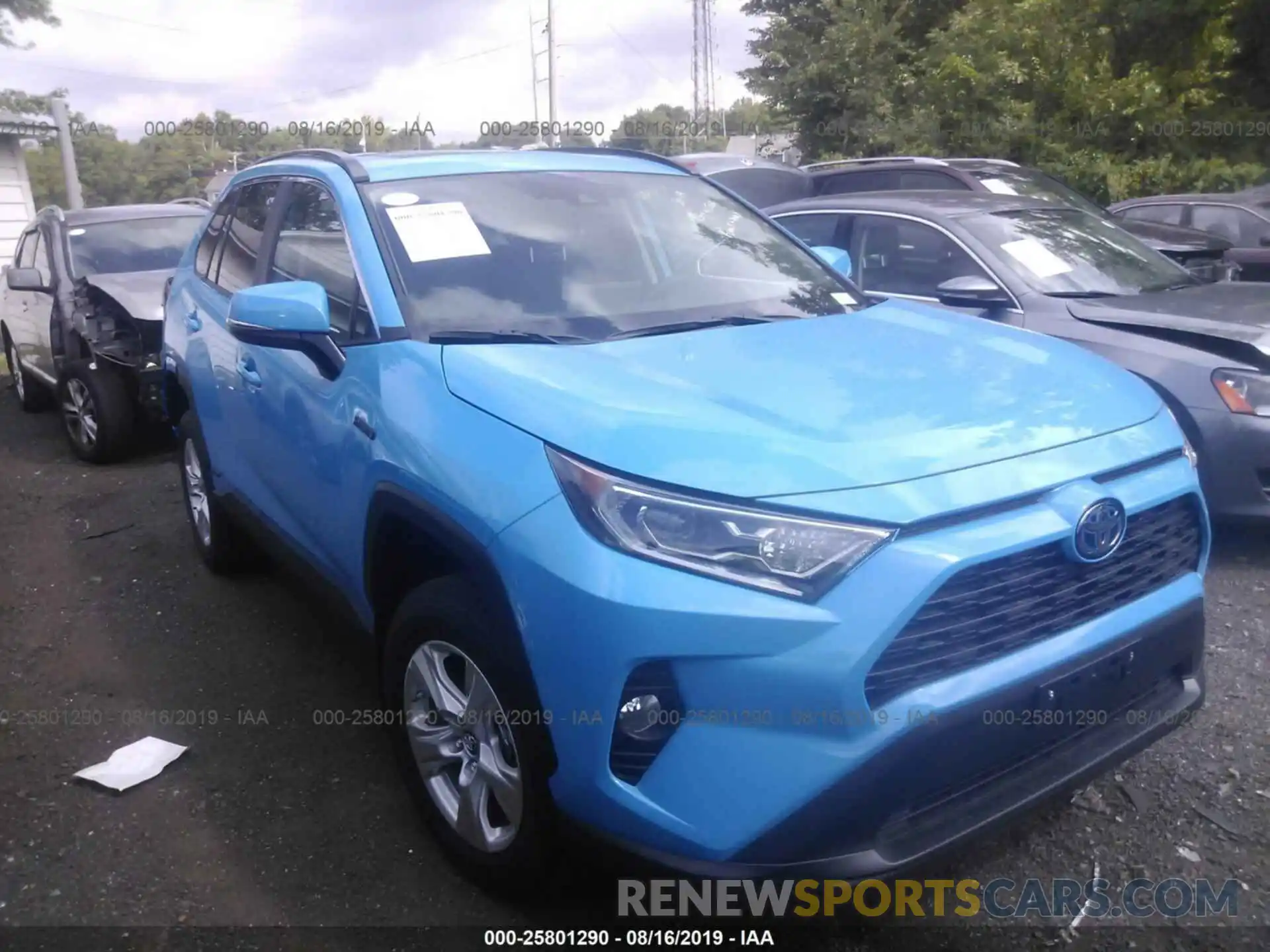 1 Photograph of a damaged car 2T3RWRFV2KW023310 TOYOTA RAV4 2019