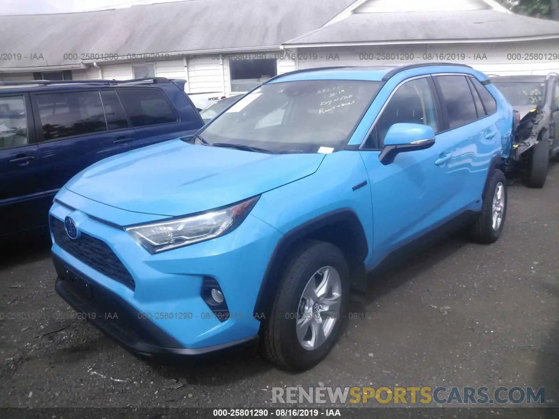 2 Photograph of a damaged car 2T3RWRFV2KW023310 TOYOTA RAV4 2019