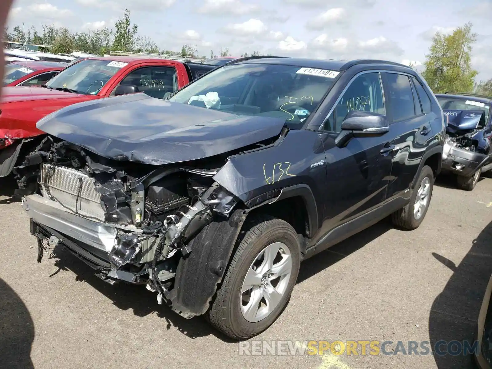 2 Фотография поврежденного автомобиля 2T3RWRFV2KW027776 TOYOTA RAV4 2019