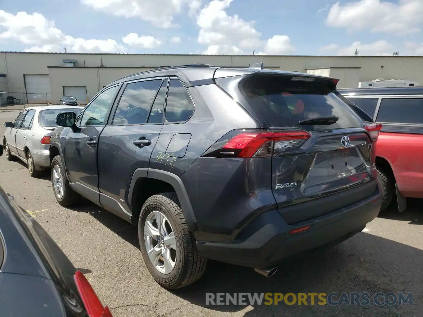 3 Photograph of a damaged car 2T3RWRFV2KW027776 TOYOTA RAV4 2019