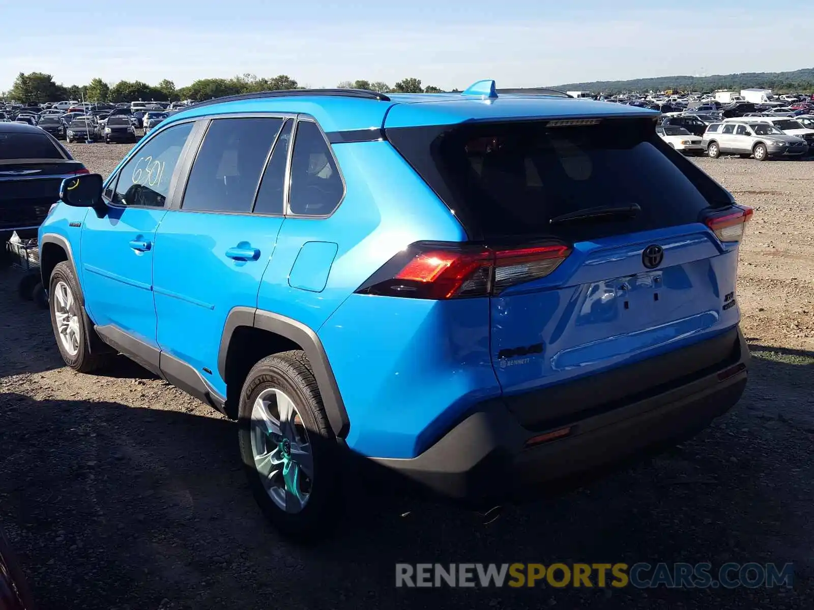 3 Photograph of a damaged car 2T3RWRFV2KW033108 TOYOTA RAV4 2019