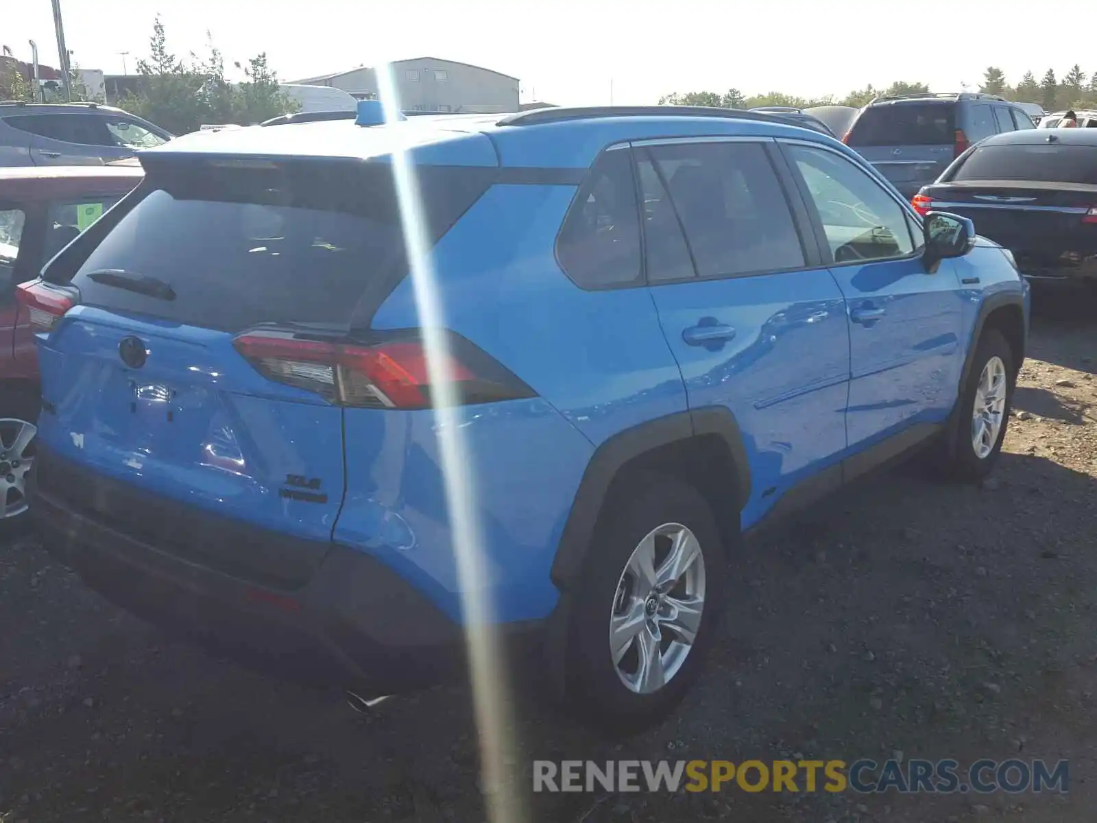 4 Photograph of a damaged car 2T3RWRFV2KW033108 TOYOTA RAV4 2019