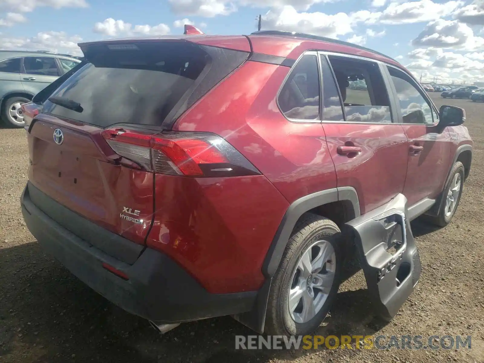 4 Photograph of a damaged car 2T3RWRFV2KW034890 TOYOTA RAV4 2019