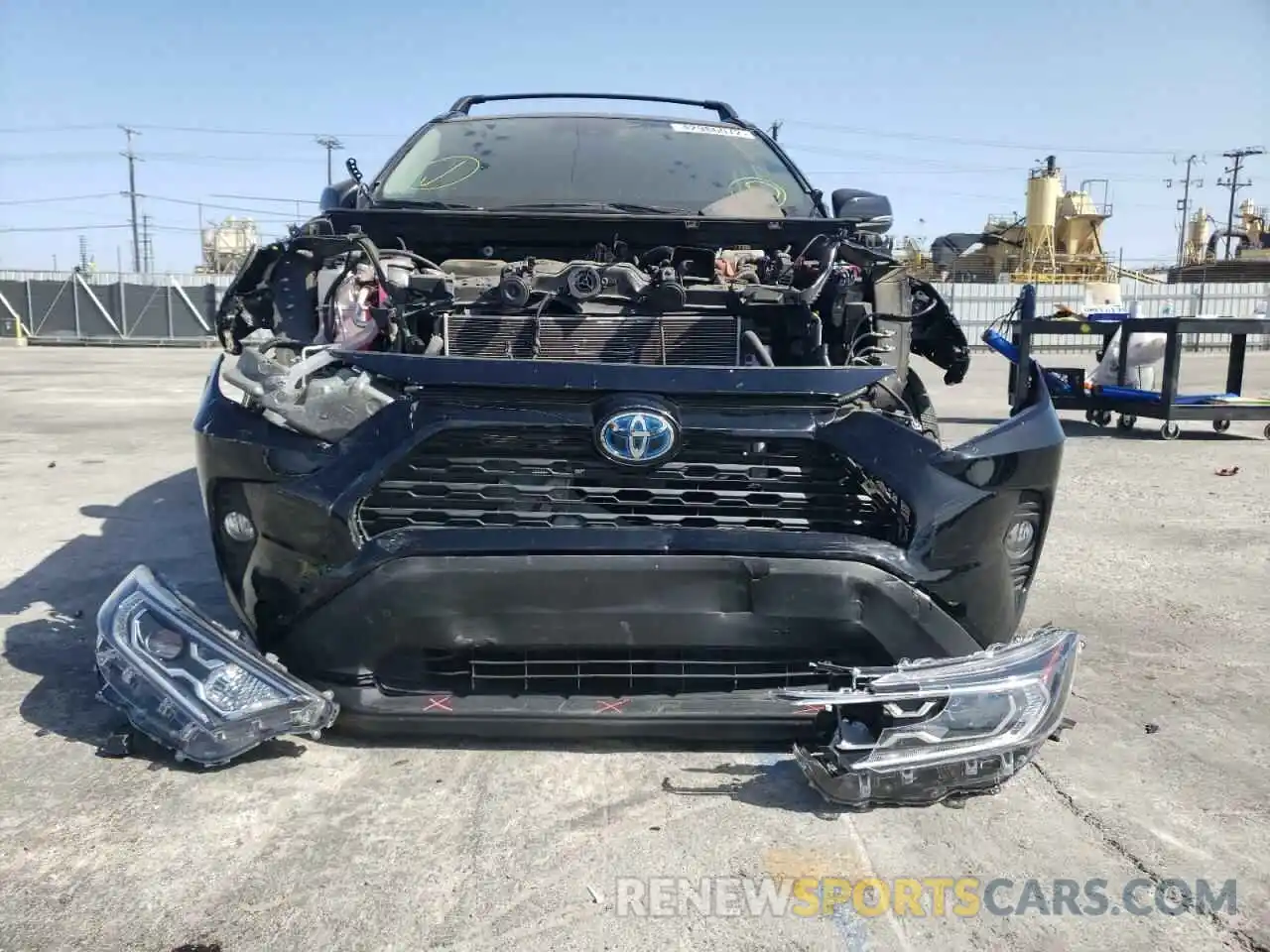 9 Photograph of a damaged car 2T3RWRFV2KW041709 TOYOTA RAV4 2019