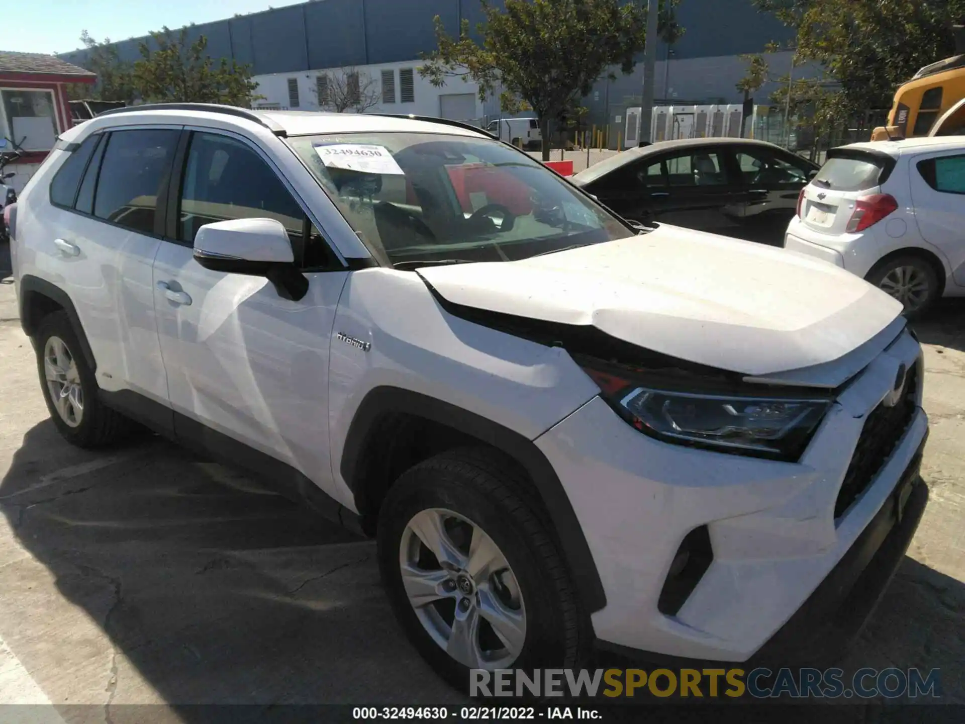 1 Photograph of a damaged car 2T3RWRFV2KW042438 TOYOTA RAV4 2019