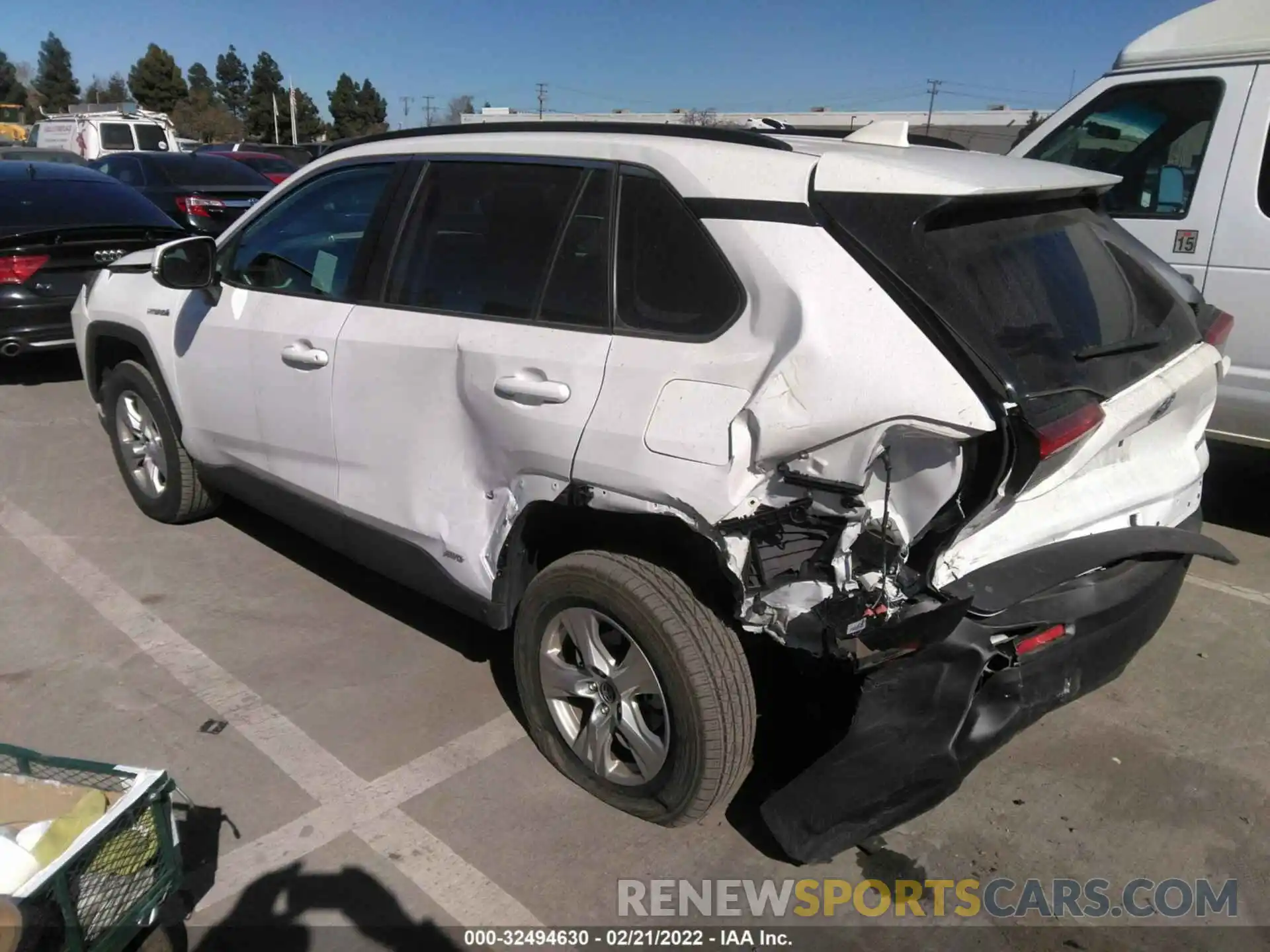 3 Photograph of a damaged car 2T3RWRFV2KW042438 TOYOTA RAV4 2019