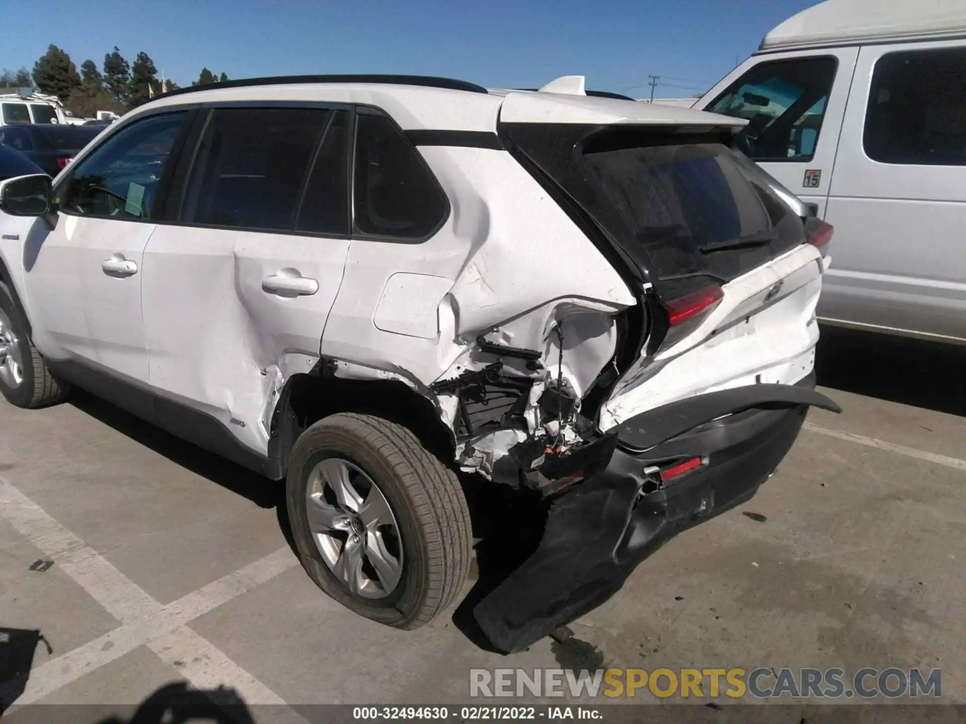 6 Photograph of a damaged car 2T3RWRFV2KW042438 TOYOTA RAV4 2019