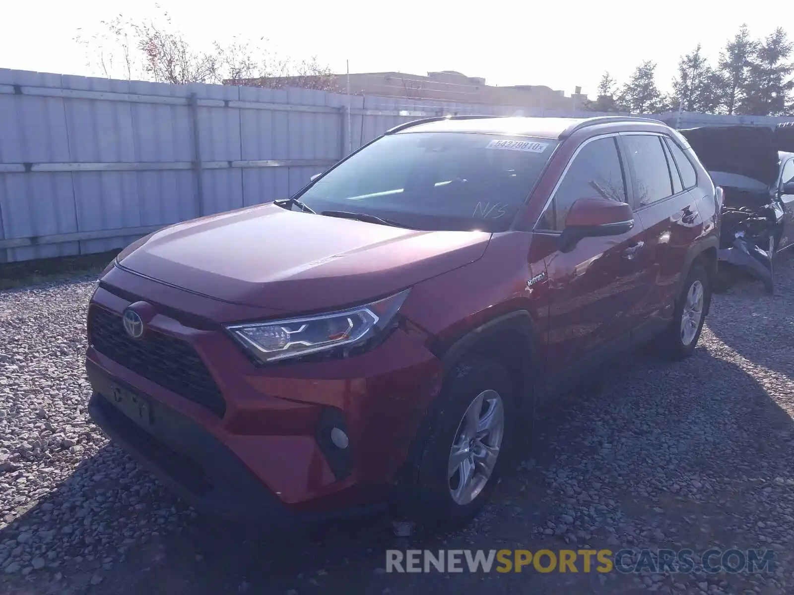 2 Photograph of a damaged car 2T3RWRFV3KW005818 TOYOTA RAV4 2019