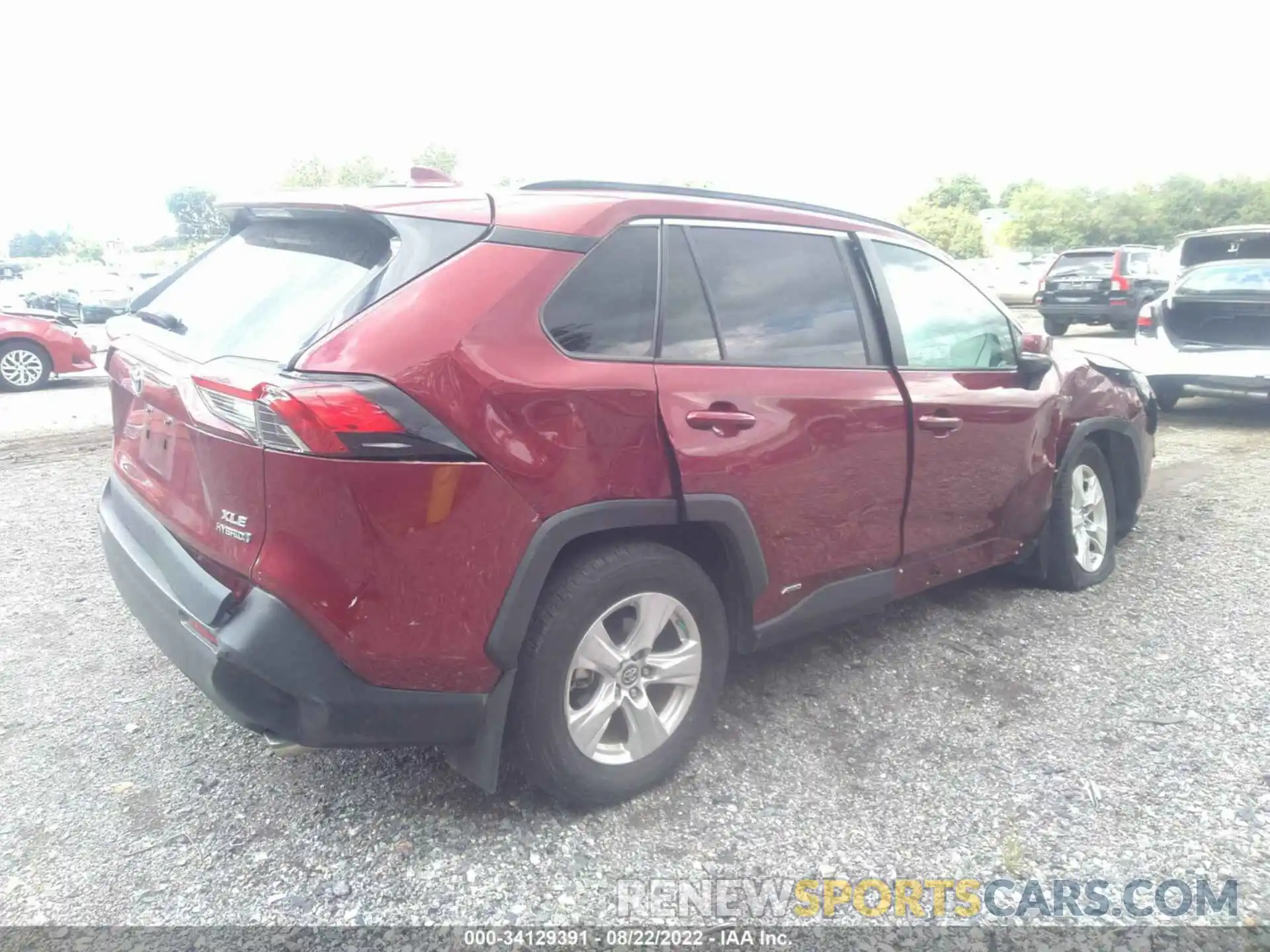 4 Photograph of a damaged car 2T3RWRFV3KW019573 TOYOTA RAV4 2019