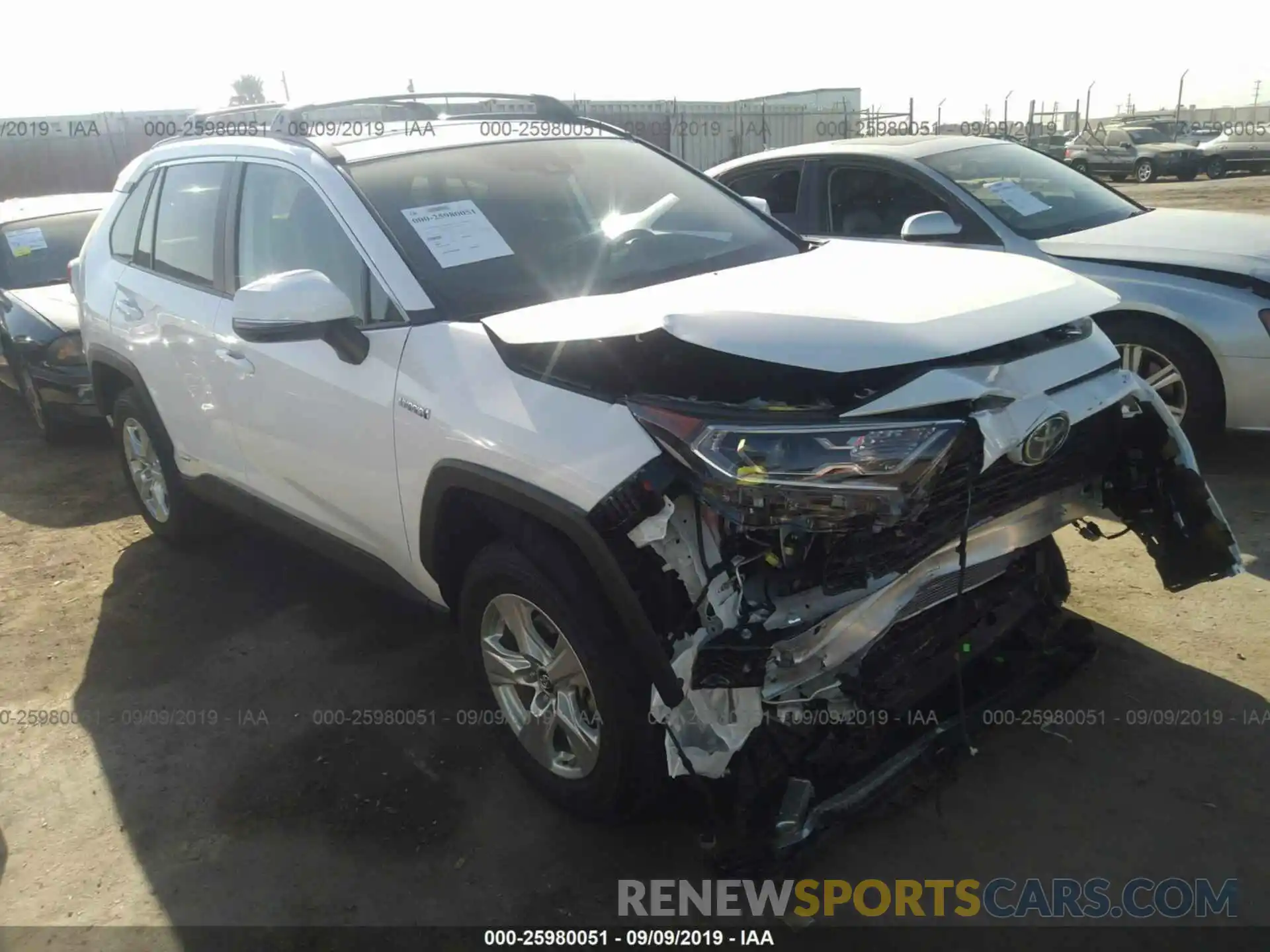 1 Photograph of a damaged car 2T3RWRFV3KW022649 TOYOTA RAV4 2019