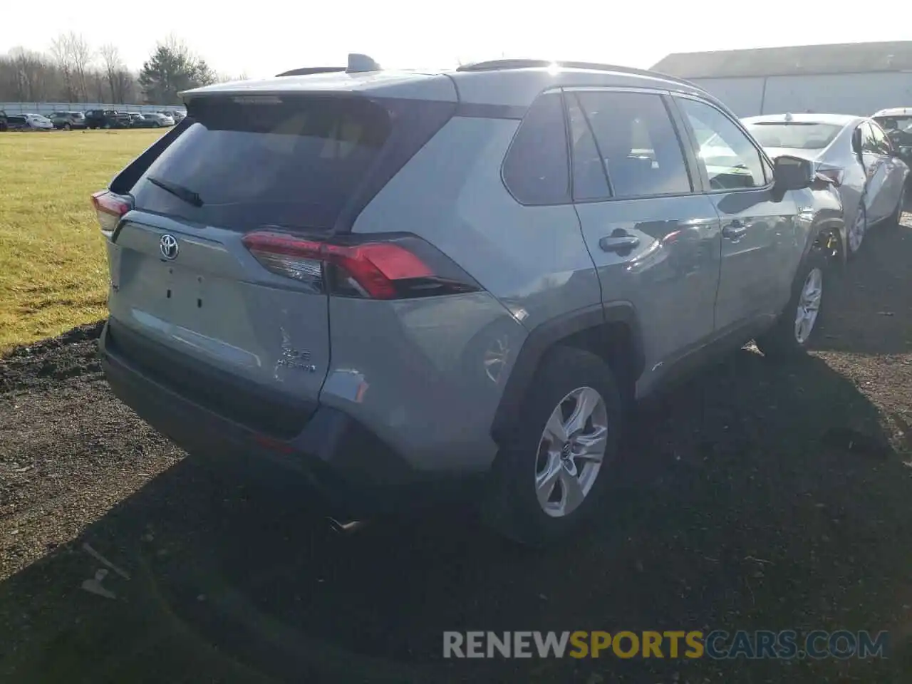 4 Photograph of a damaged car 2T3RWRFV3KW023316 TOYOTA RAV4 2019