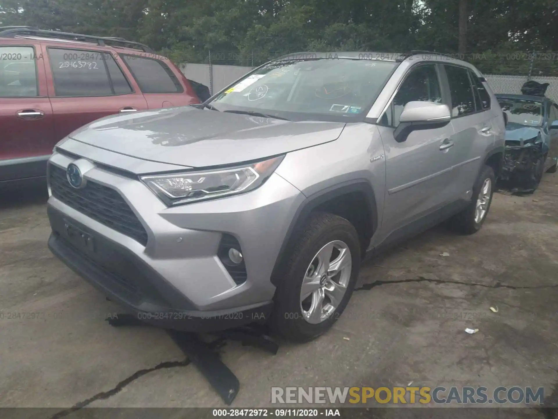 2 Photograph of a damaged car 2T3RWRFV3KW026295 TOYOTA RAV4 2019