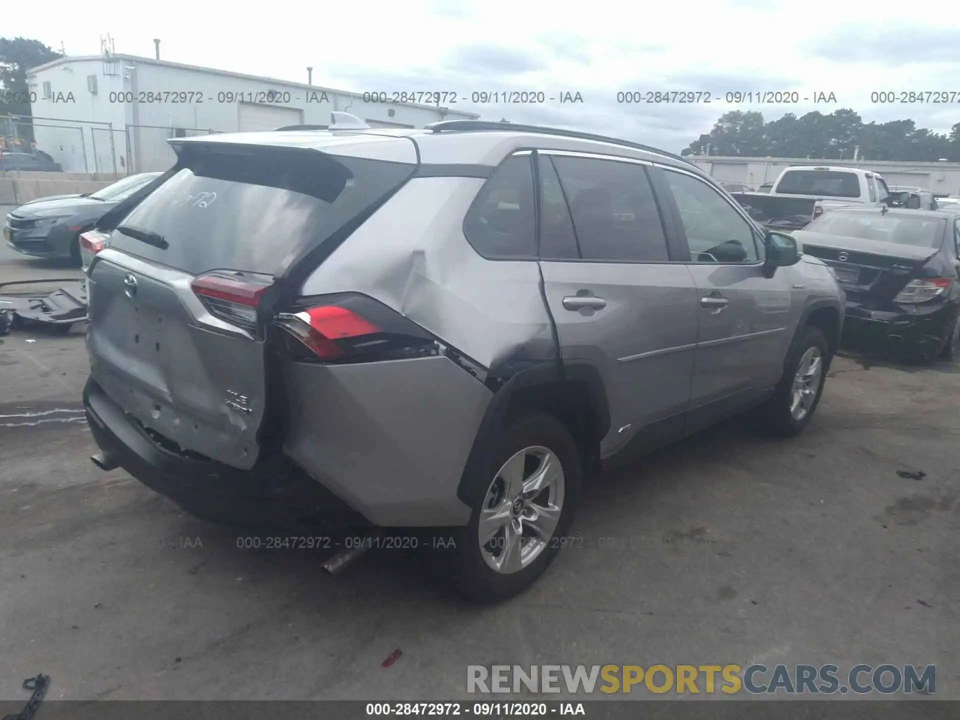 4 Photograph of a damaged car 2T3RWRFV3KW026295 TOYOTA RAV4 2019