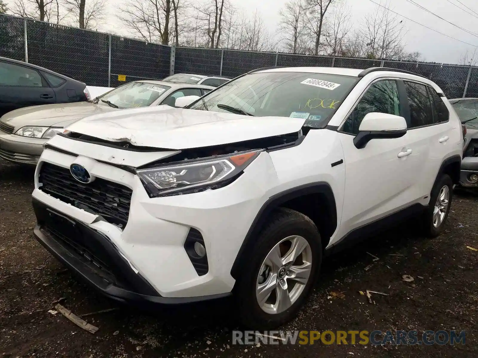 2 Photograph of a damaged car 2T3RWRFV3KW028970 TOYOTA RAV4 2019