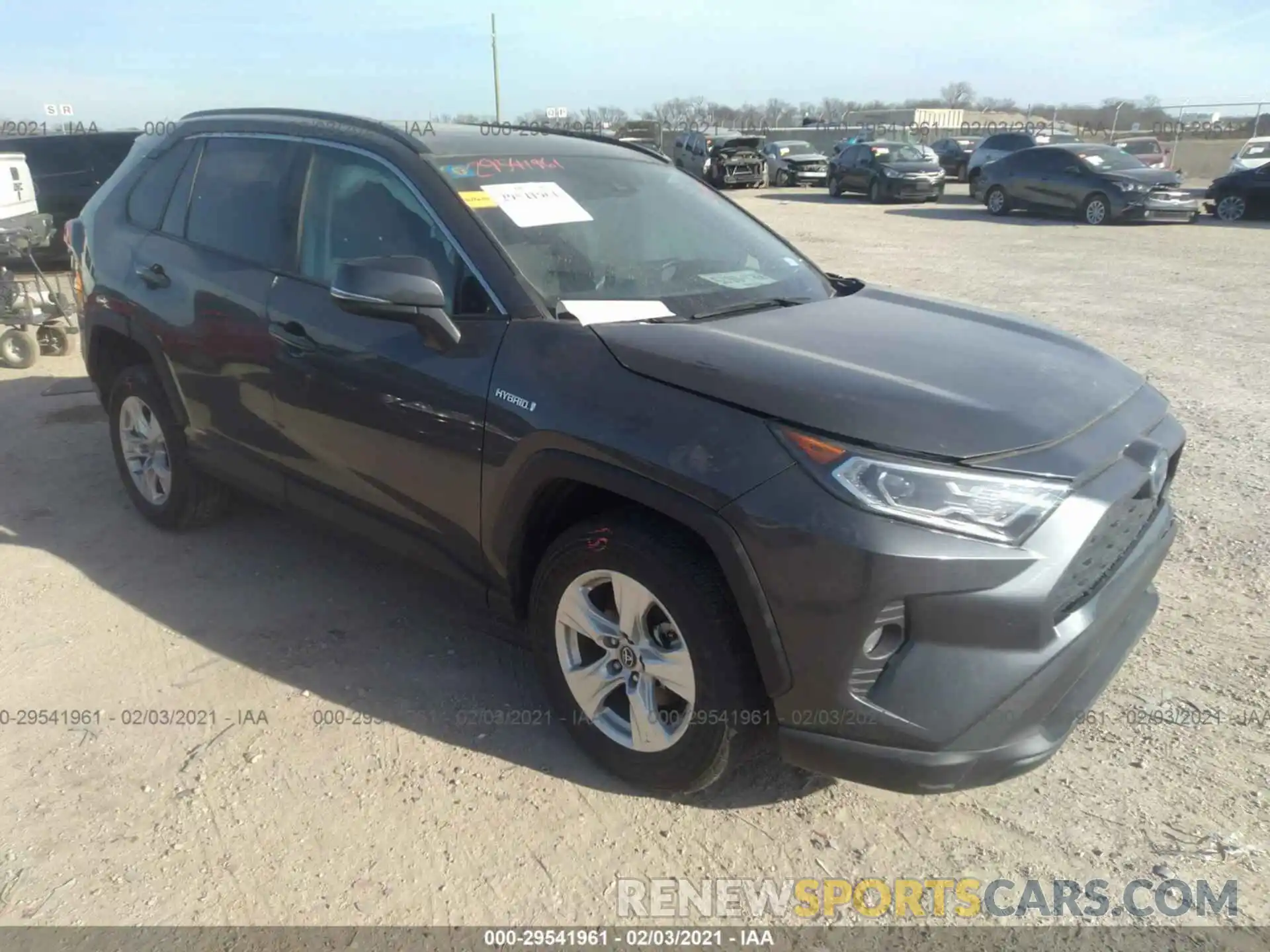 1 Photograph of a damaged car 2T3RWRFV3KW036311 TOYOTA RAV4 2019